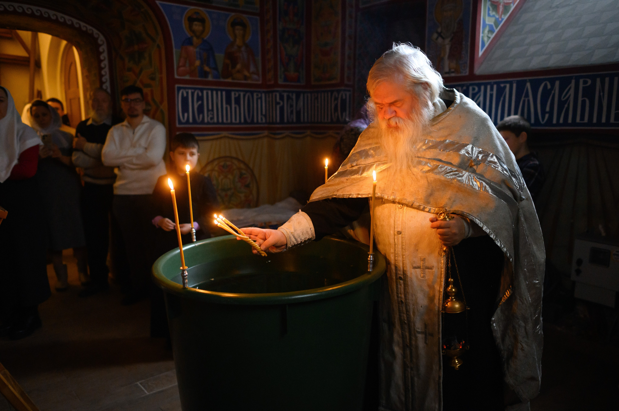 Крещение в Старообрядческом храме (Москва). Семейный и свадебный фотограф в Санкт-Петербурге Серафима Смирнова