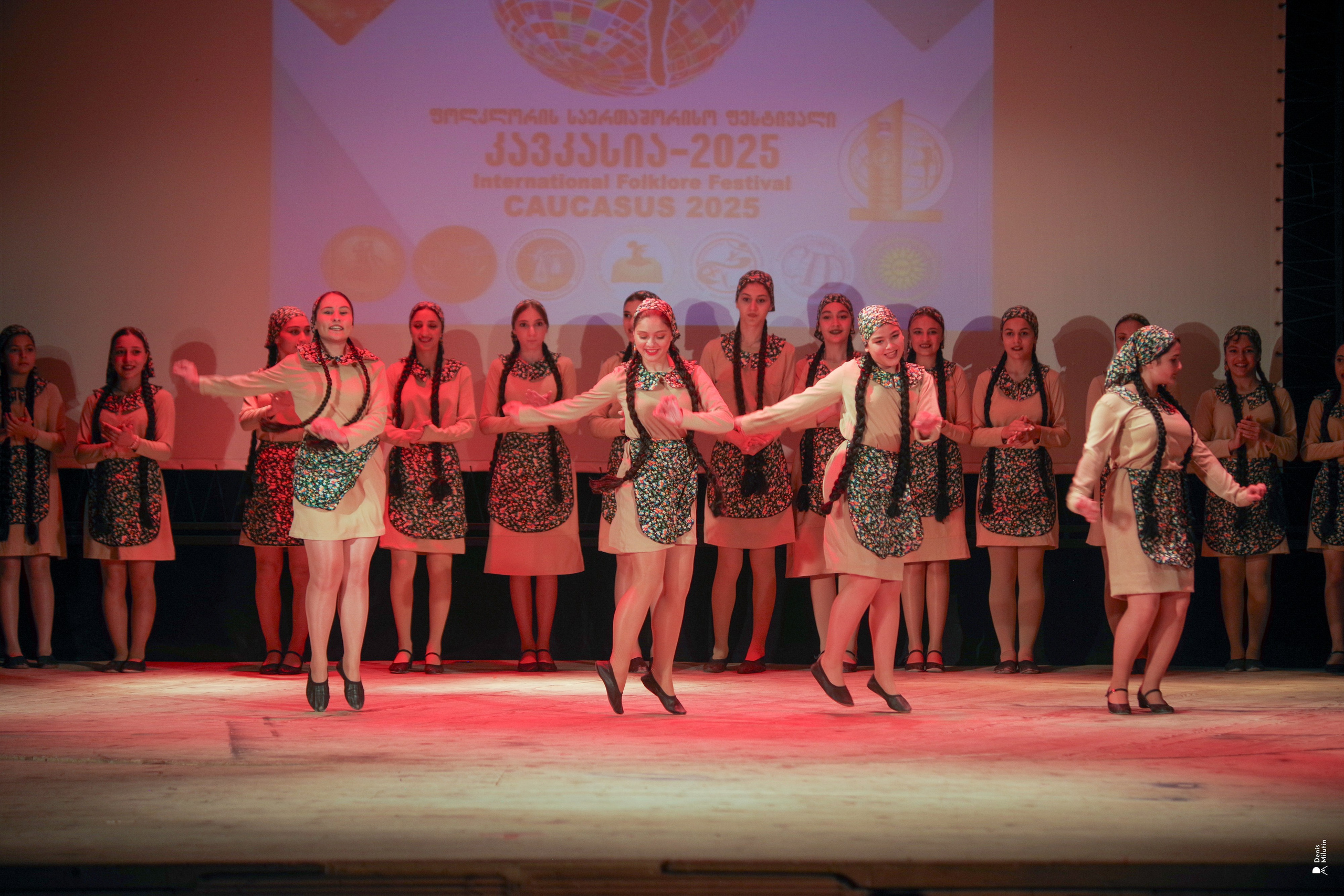 Танцы в прекрасном Они. Портретный фотограф Денис Милютин