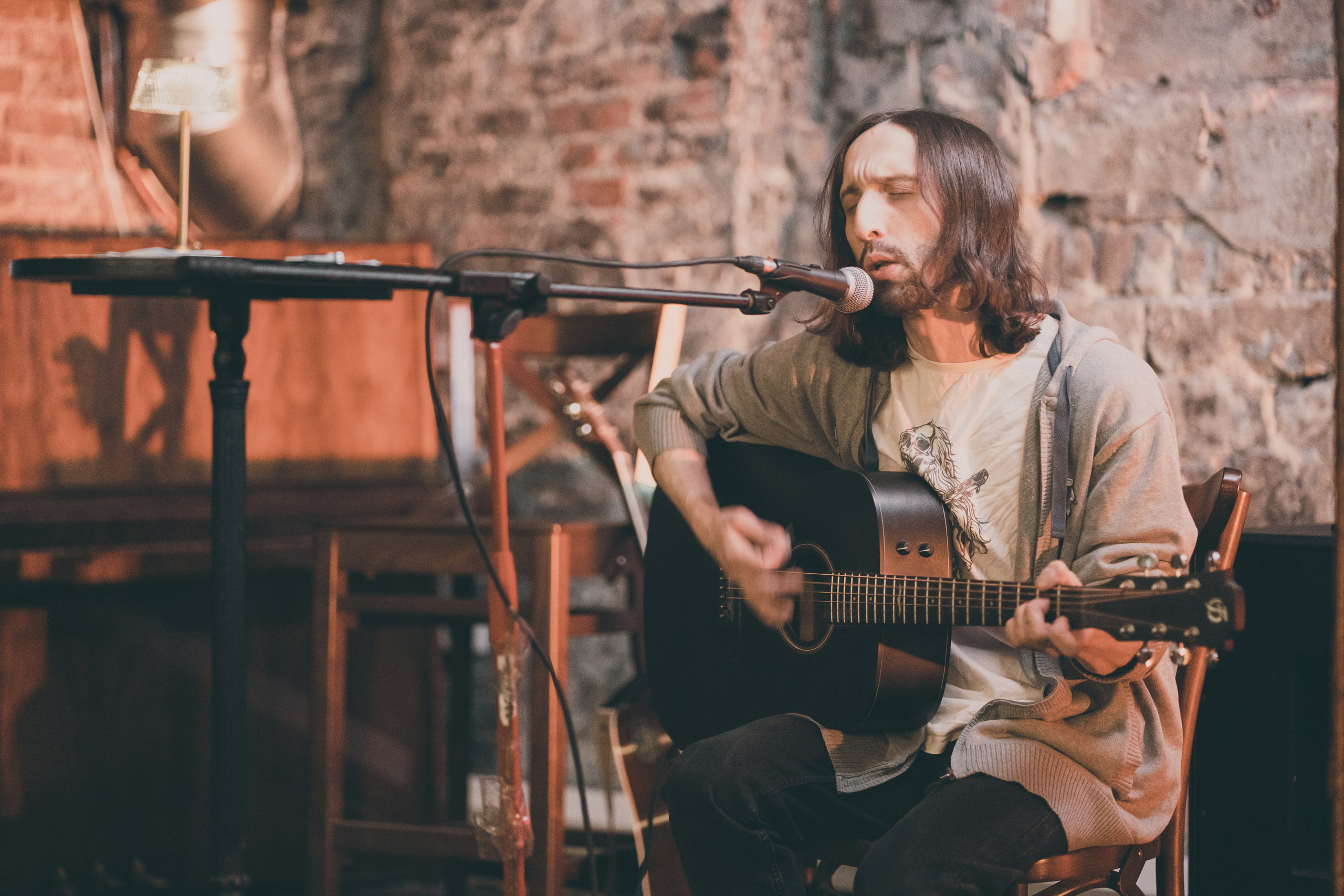 Презентация поэтического сборника. Творческие фотосессии в Москве. Фотоальбом лидера группы ЯЛО