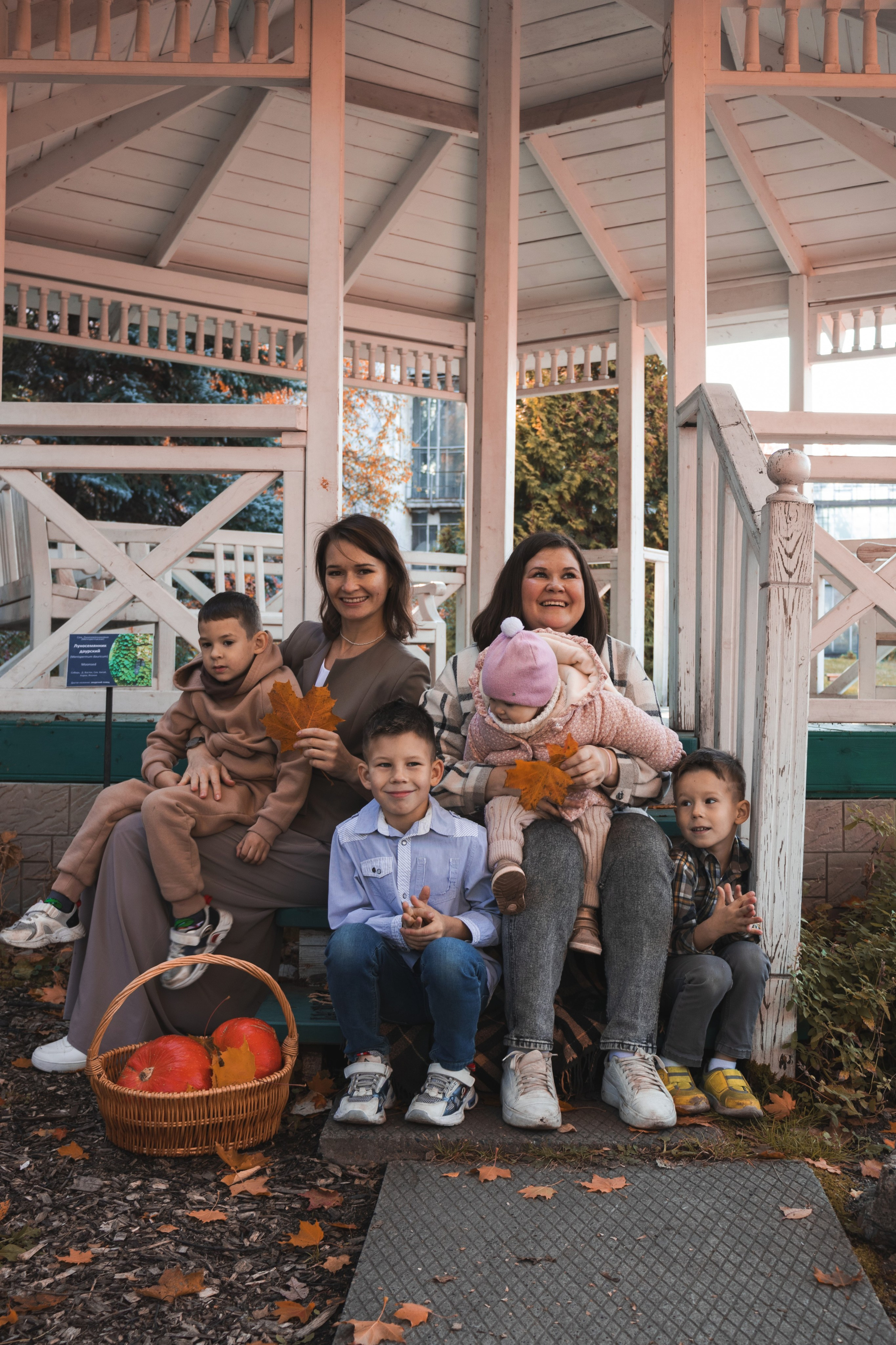 Семейная фотосессия Томск. Семейный фотограф Томск. Семейная фотосъёмка Томск. Фотограф в Томске Дарья Пучкина