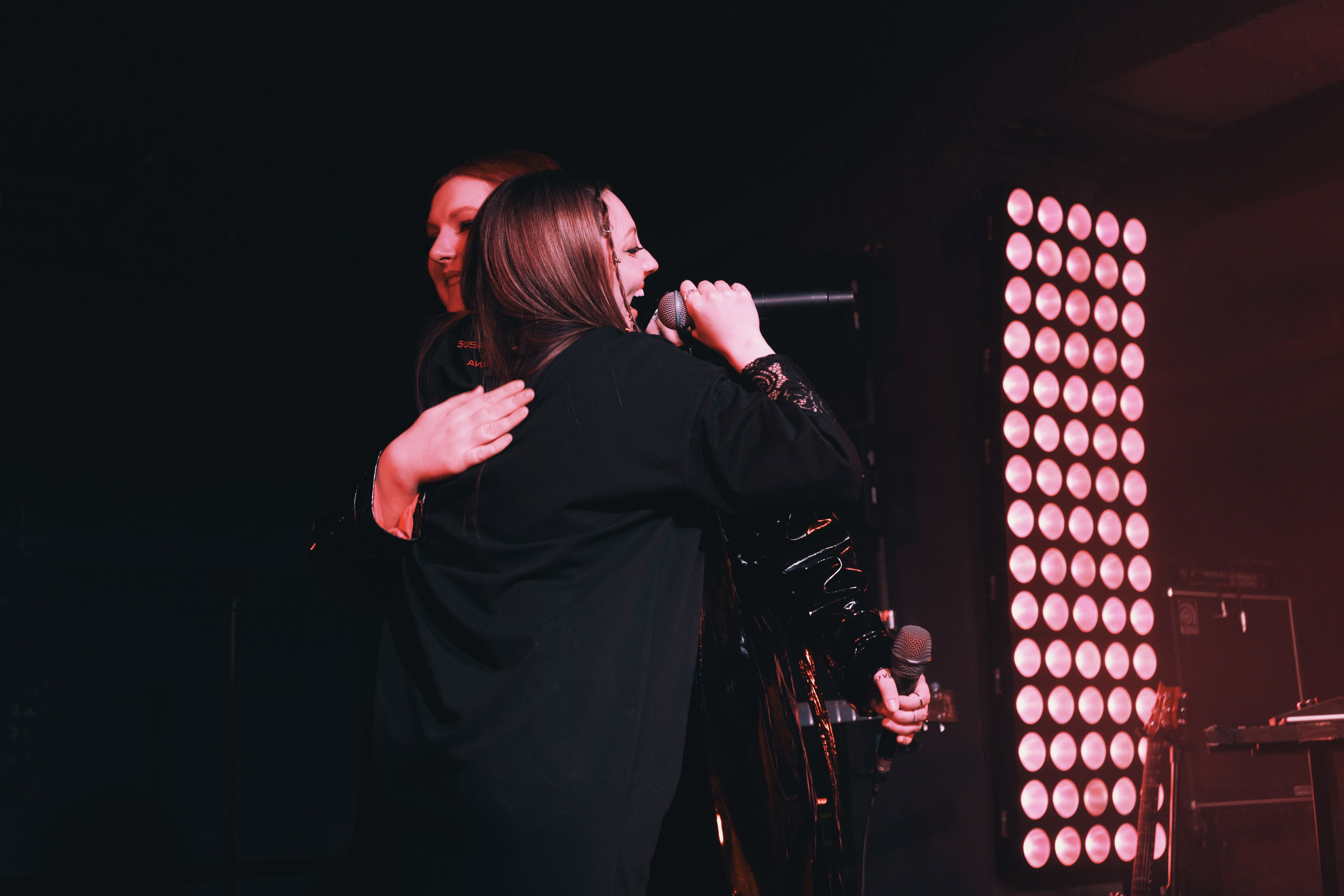 Аили. Первый сольный концерт в"Мумий Тролль Music Bar». Никита Скрипник — ТЕАТР В СТИЛЕ ФЭШН