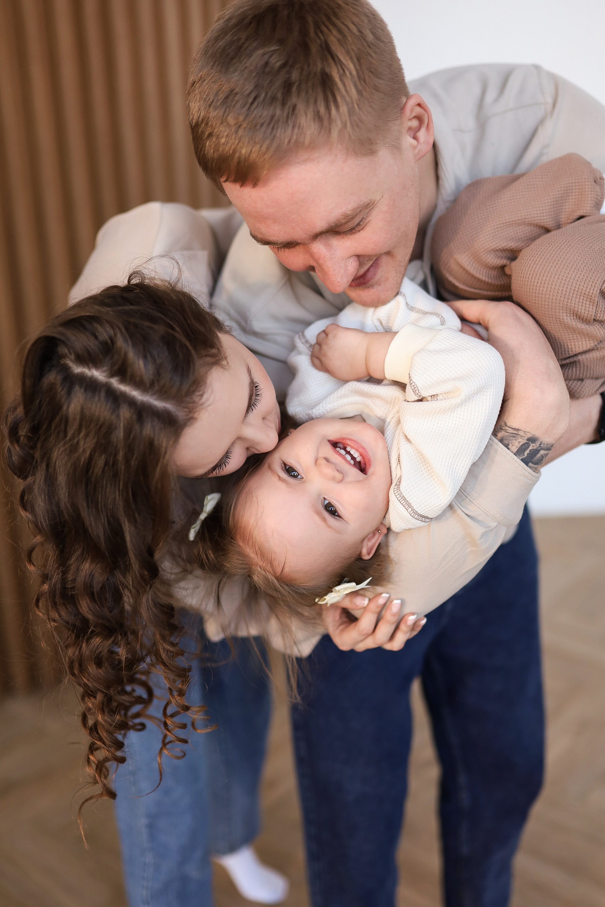 Миша, Вика и малышка Мия. ФОТОГРАФ ХАБАРОВСК АНАСТАСИЯ РАЧЕНКОВА
