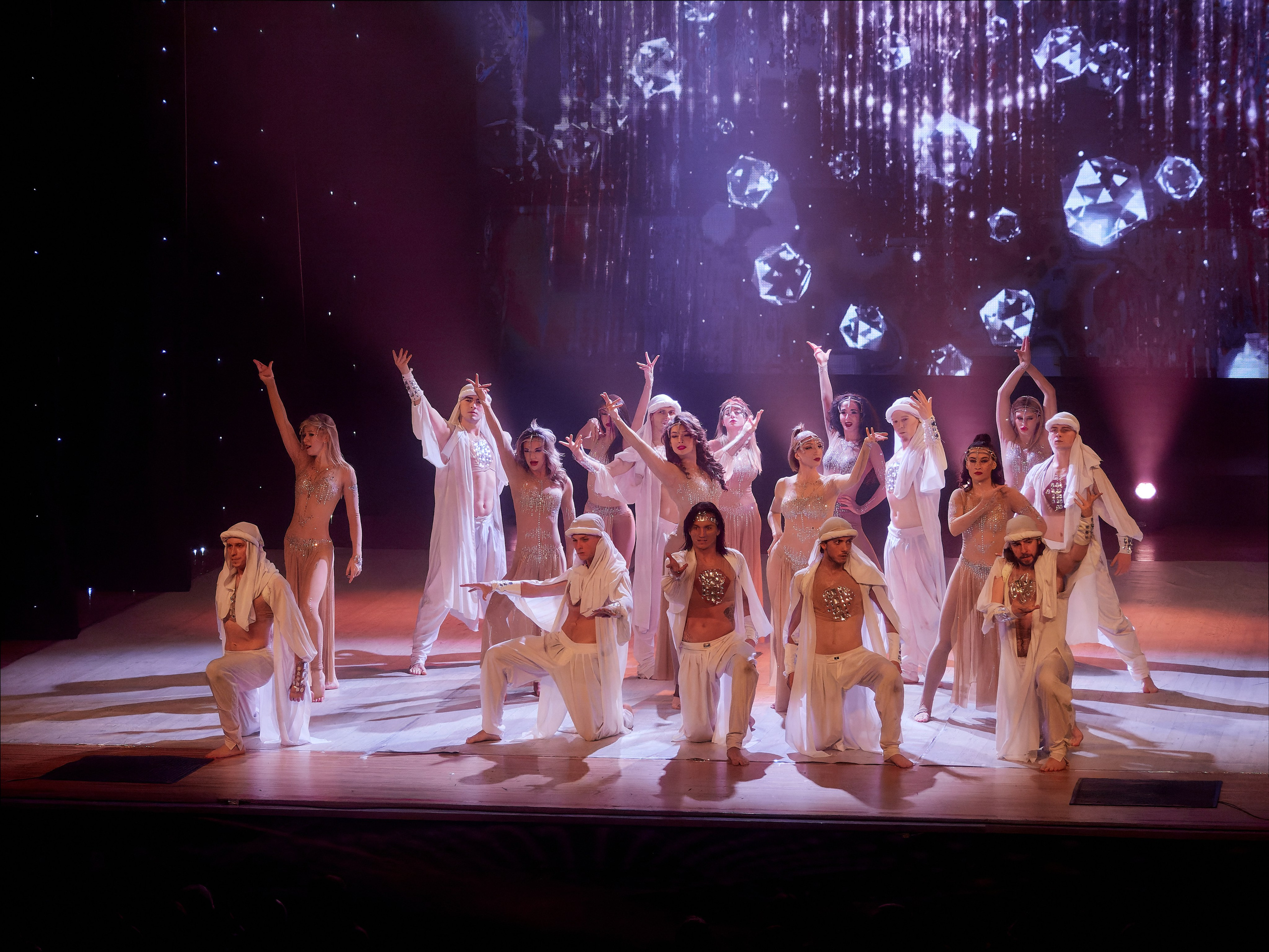 TODES-это уникальный танцевальный мир, вселенная Аллы Духовой!. Семейный и детский фотограф в Междуреченск Олег Бамбульский