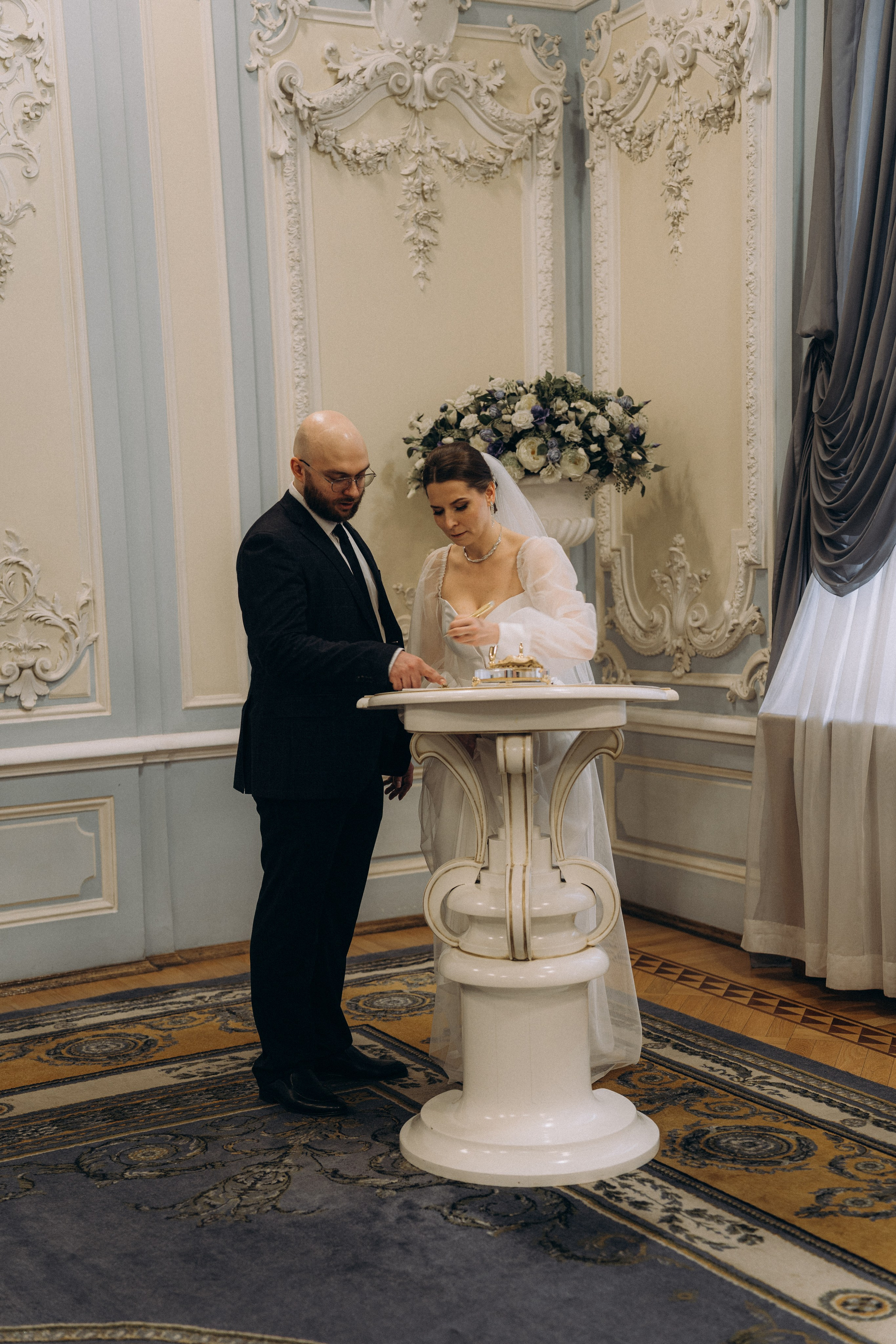 СВАДЕБНАЯ СЬЕМКА ВО ВТОРОМ ДВОРЦЕ (ДЕКАБРЬ) ТАКЖЕ СЬЕМКА В СТУДИИ НА ЧЕРНЫШЕВСКОЙ. Профессиональный фотограф, Санкт-Петербург — Виктория Богомолова