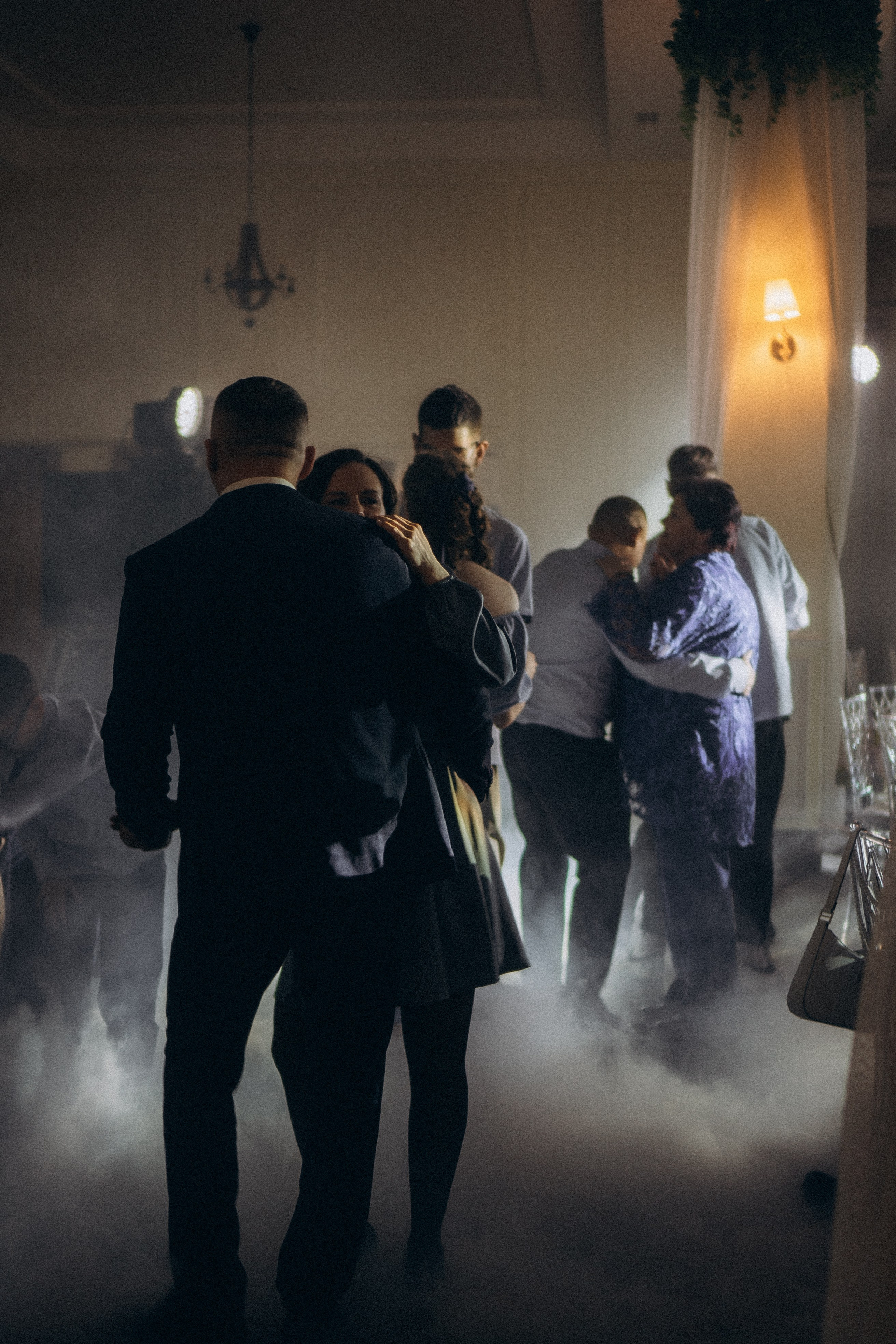 СВАДЕБНАЯ СЬЕМКА СБОРОВ В ОТЕЛЕ И ВЫЕЗД НА ЦЕРЕМОНИЮ (СНЯТО В СИБИРЕ В НИЖНЕВАРТОВСКЕ). Профессиональный фотограф, Санкт-Петербург — Виктория Богомолова