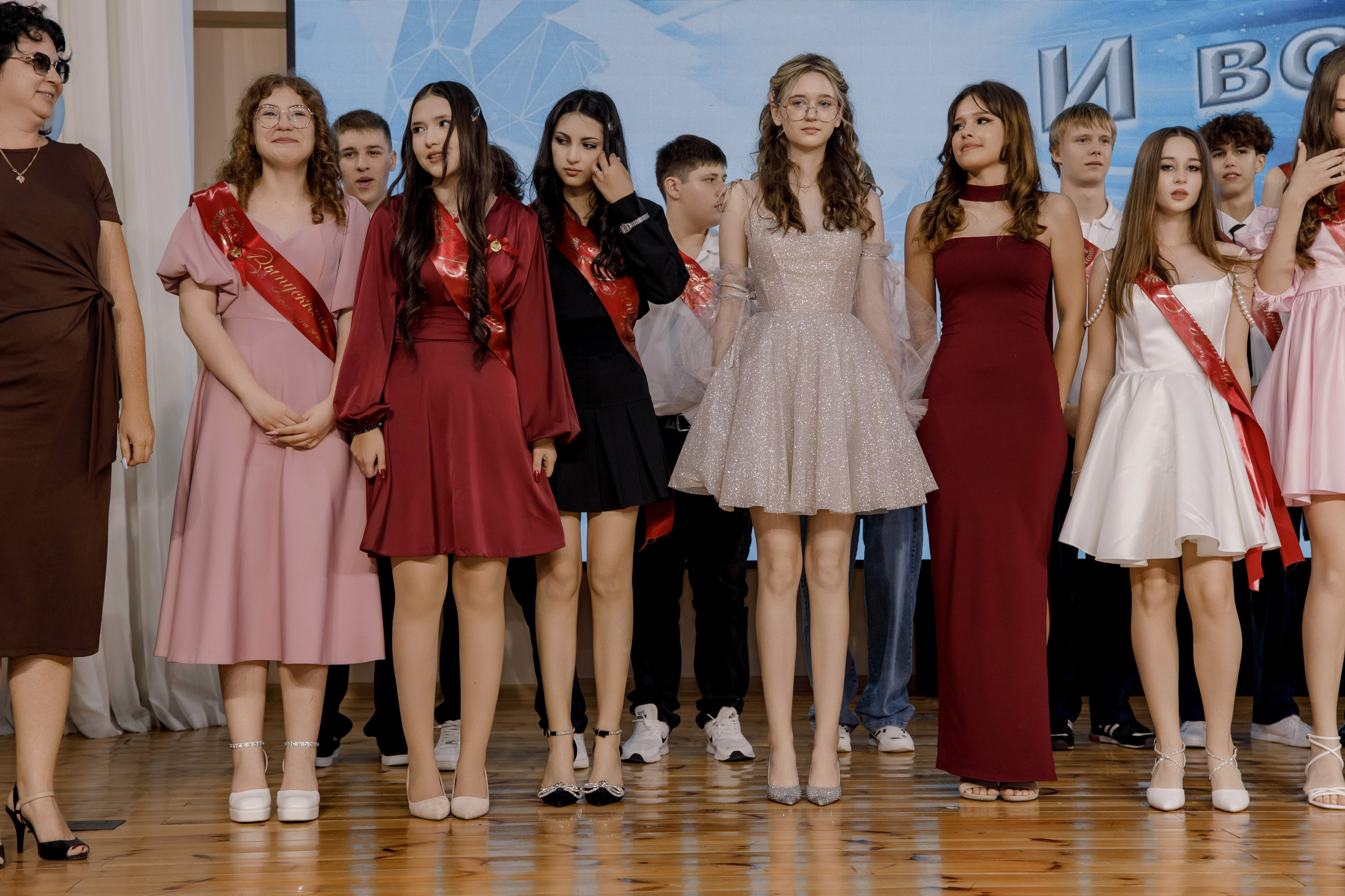 Выпускной школа 107 г Краснодар. Выпускные альбомы в Краснодарском крае