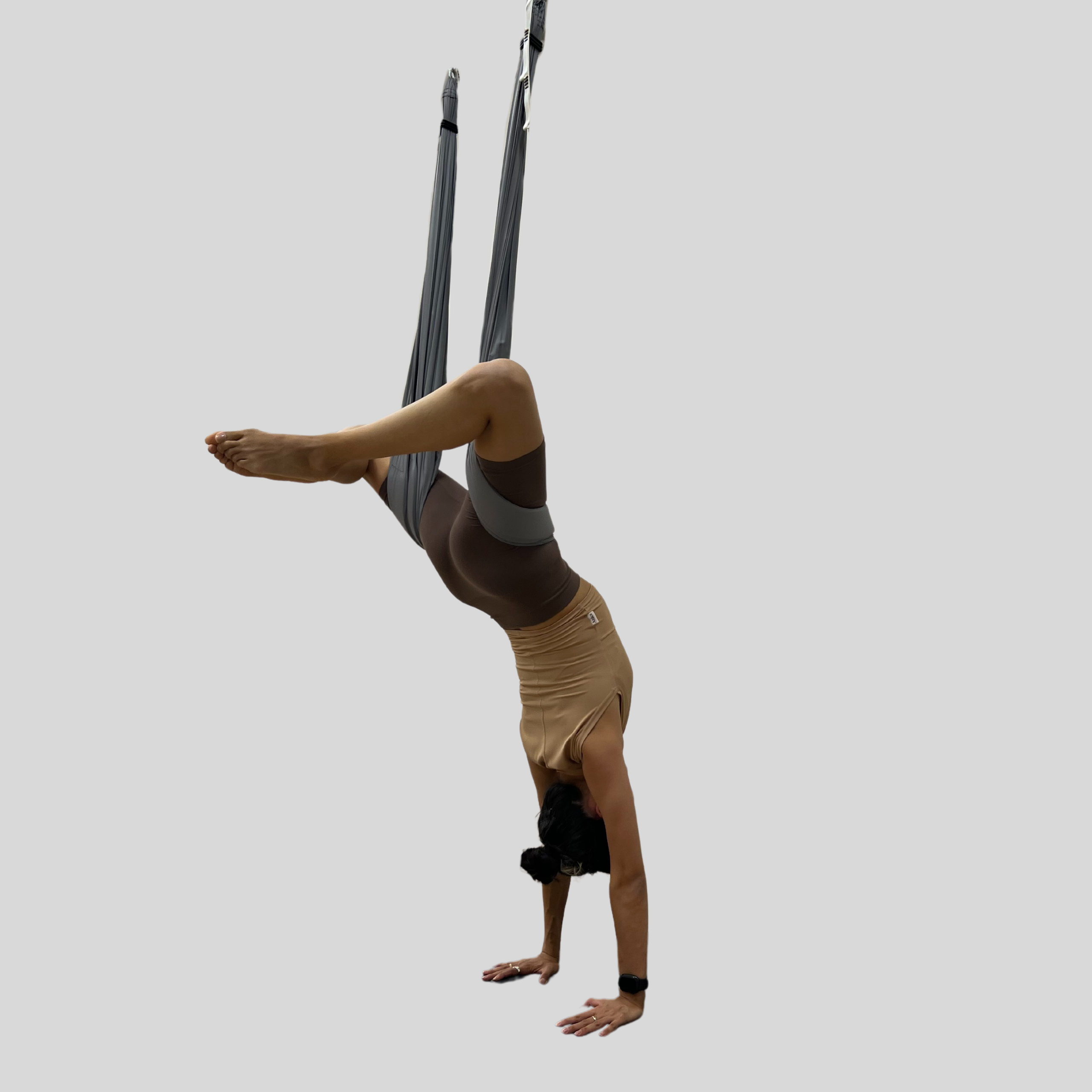 Флай йога, aerial yoga, аэро йога, связка в гамаке, позы в гамаке, aerial yoga exercise, fly yoga practice, fly yoga low, низкий гамак. Преподаю и провожу обучение по флай йоге