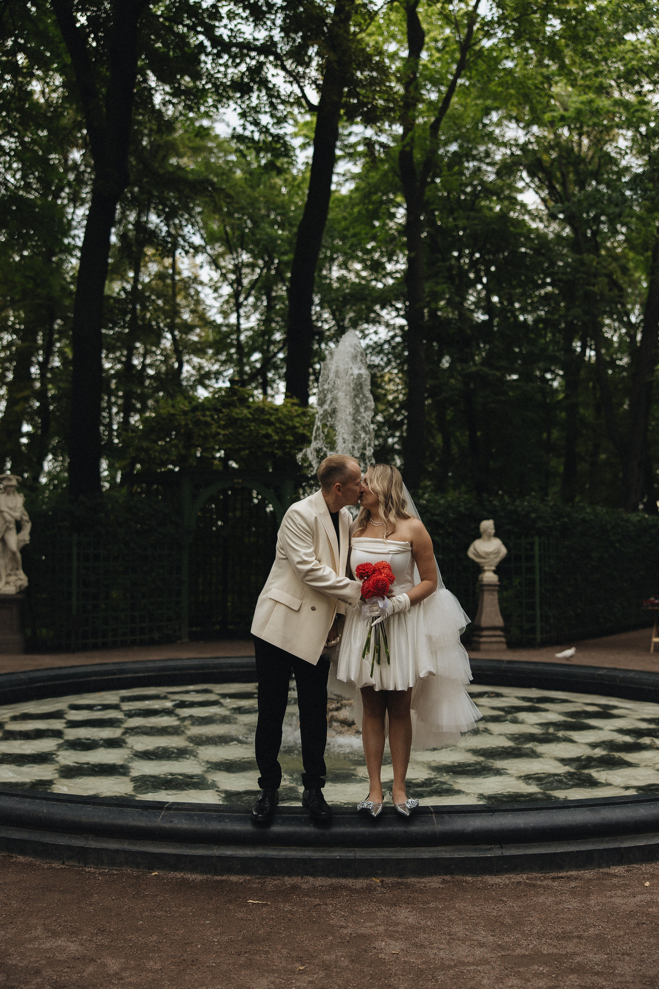 Когда я впервые увидел тебя, этот смех, ты мне напомнила по-моему сразу всех. Свадебный фотограф в Санкт-Петербурге Баженова Алина