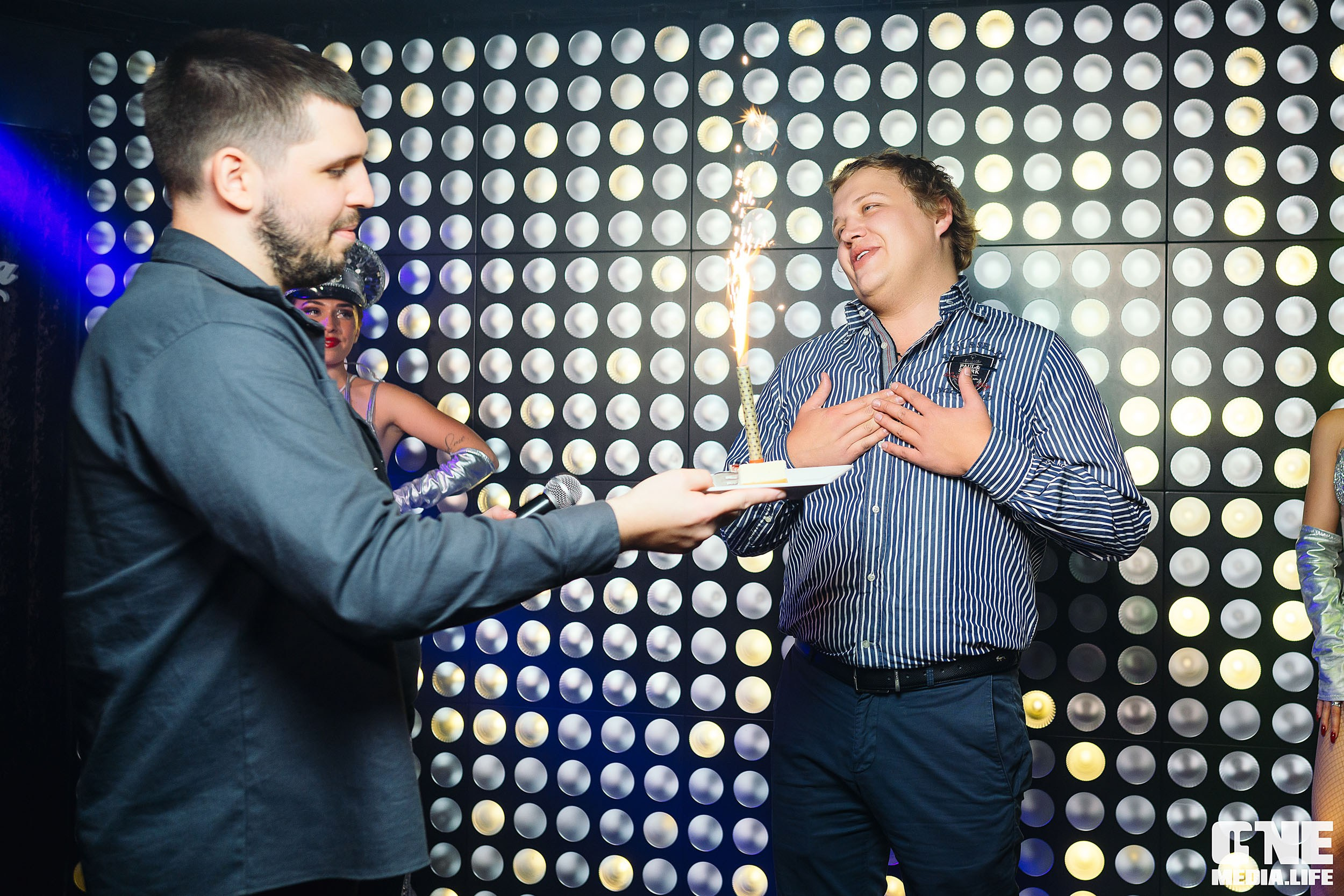 Фоторепортаж из караоке-клуба Эйфория. One Media Life: фоторепортажи, фотоотчеты с мероприятий и заведений