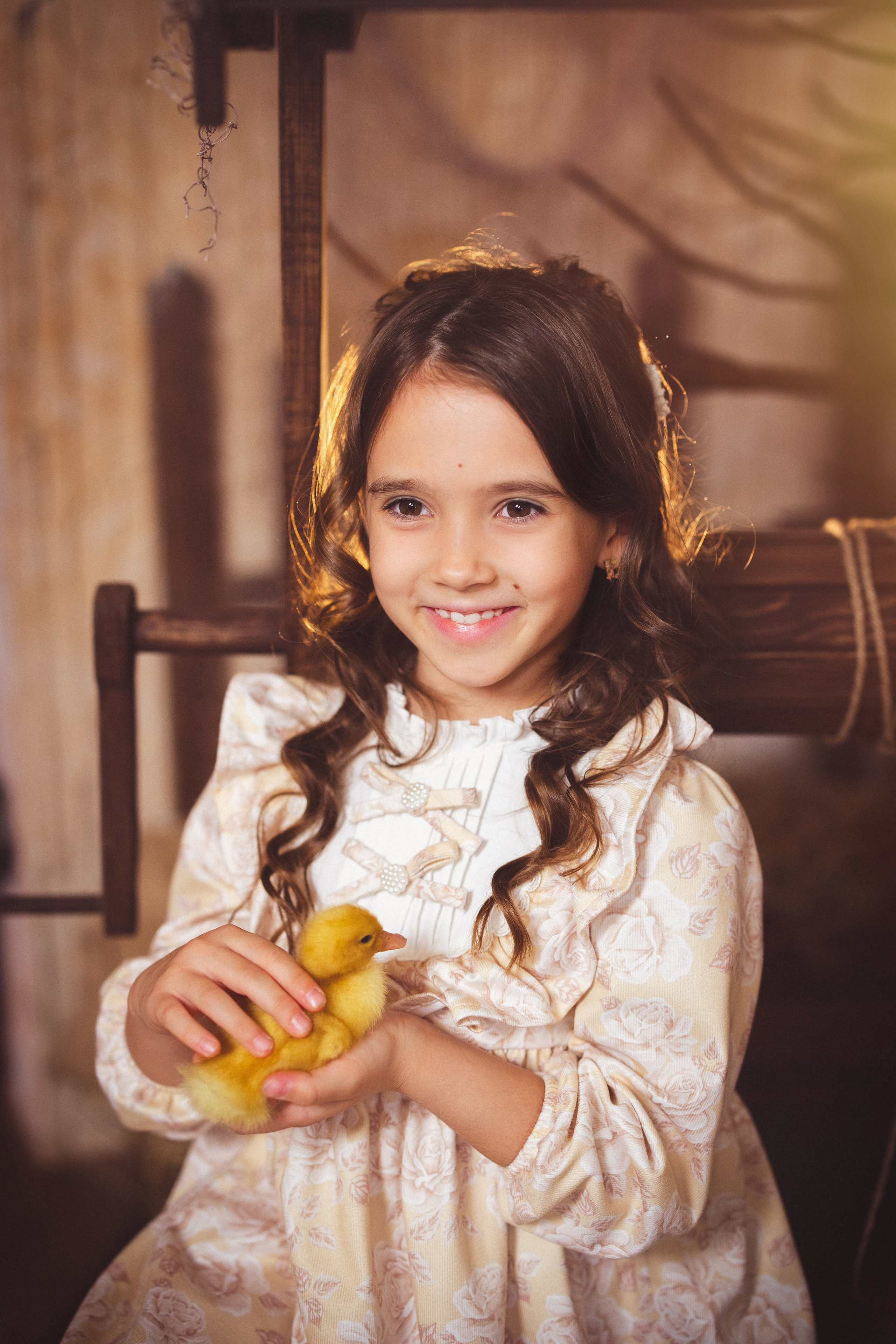 Пасхальный фотопроект с козочкой и утятами, в фотостудии «Эль» 2024 г. Семейный и детский фотограф в Краснодаре Анна Трашкова