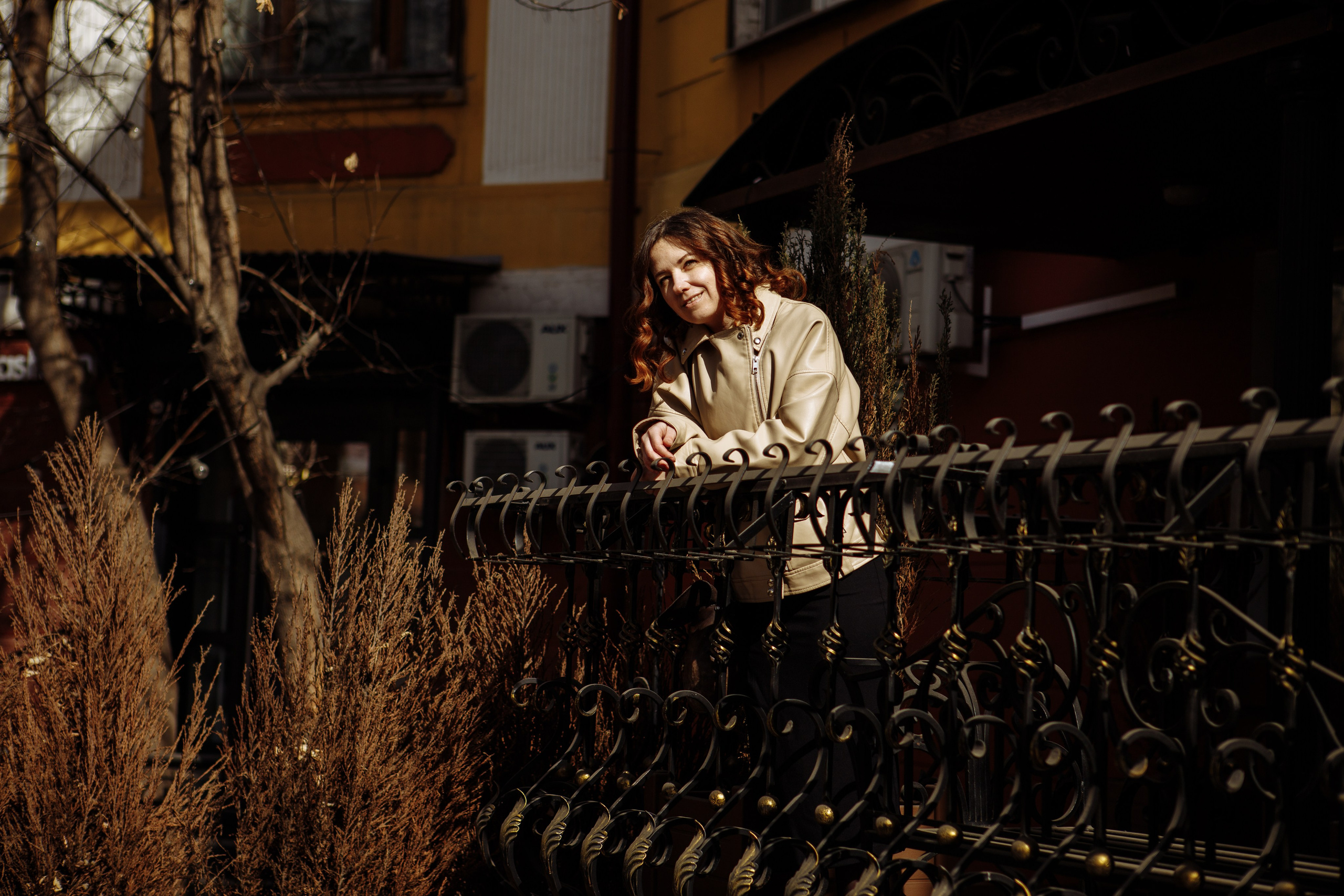 Марина. Фотограф в Иркутске Анастасия Кись. Студийная фотосессия беременности в тканях Иркутск. Семейная фотосессия, ПОРТРЕТ «ПОКОЛЕНИЕ»