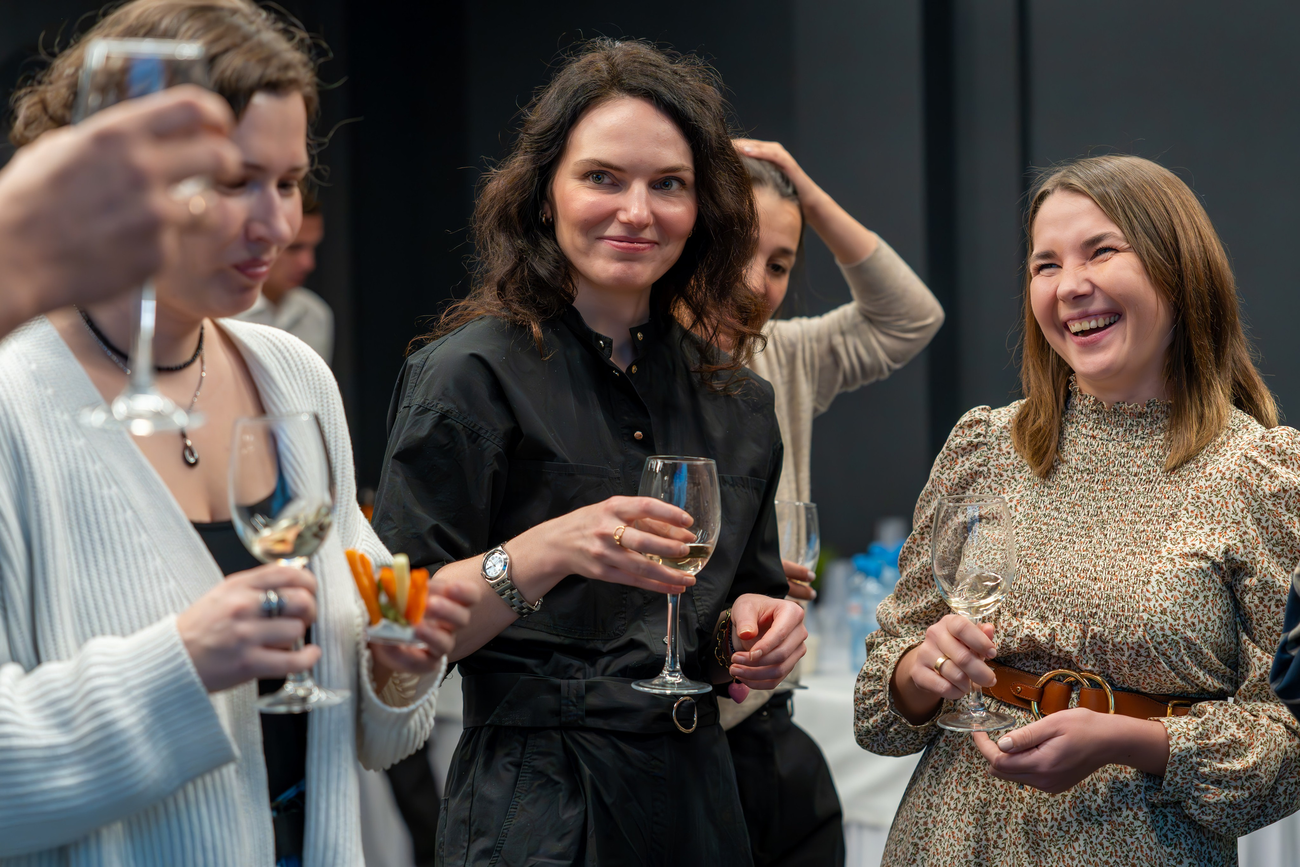 MICE мероприятие — мастер класс по акварели. Репортажный фотограф в Красной Поляне и Сочи Павлюченко Екатерина