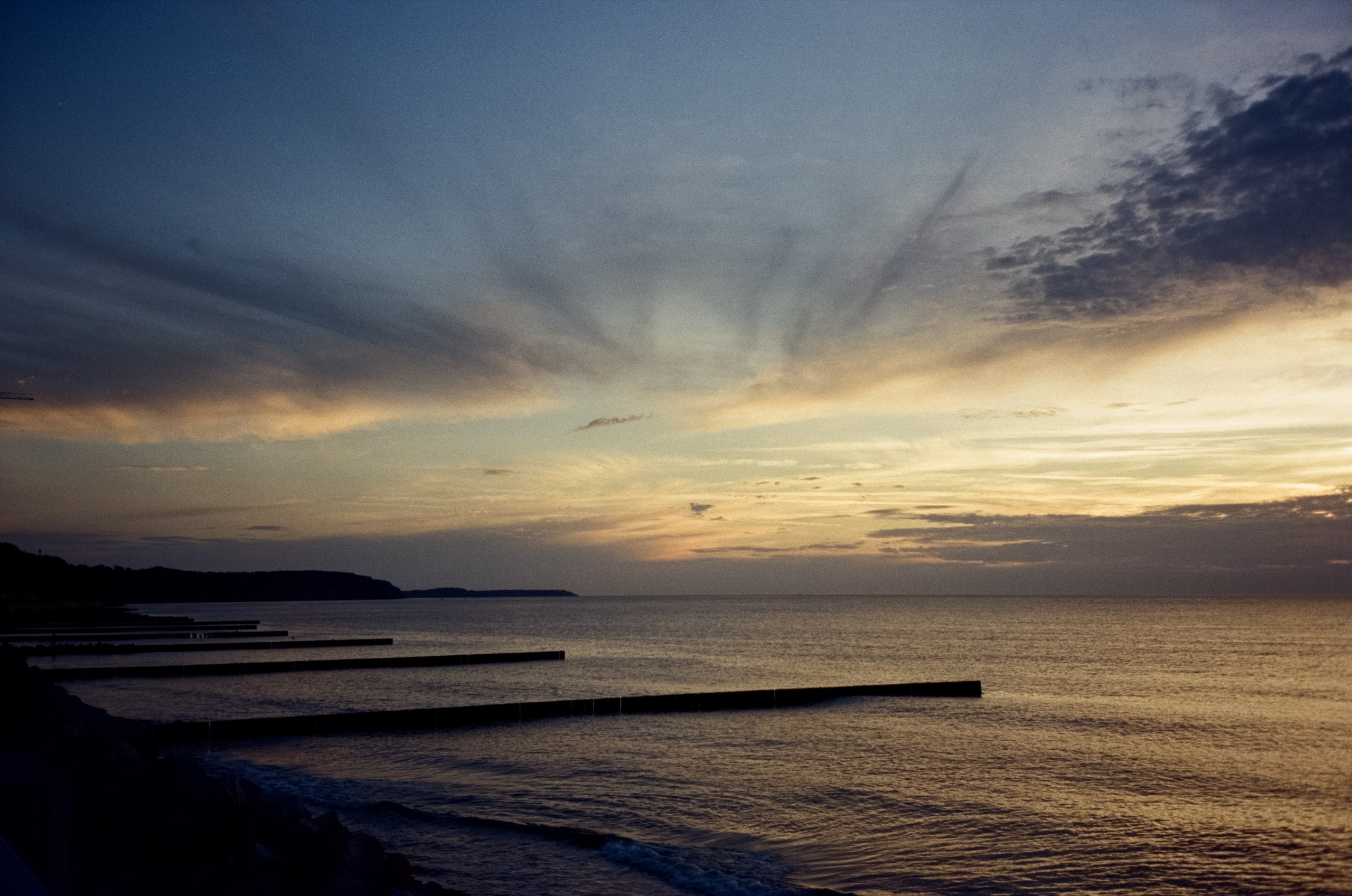 Вечерняя прогулка и закат в Светлогорске. Фотограф-документалист Мария Осокина