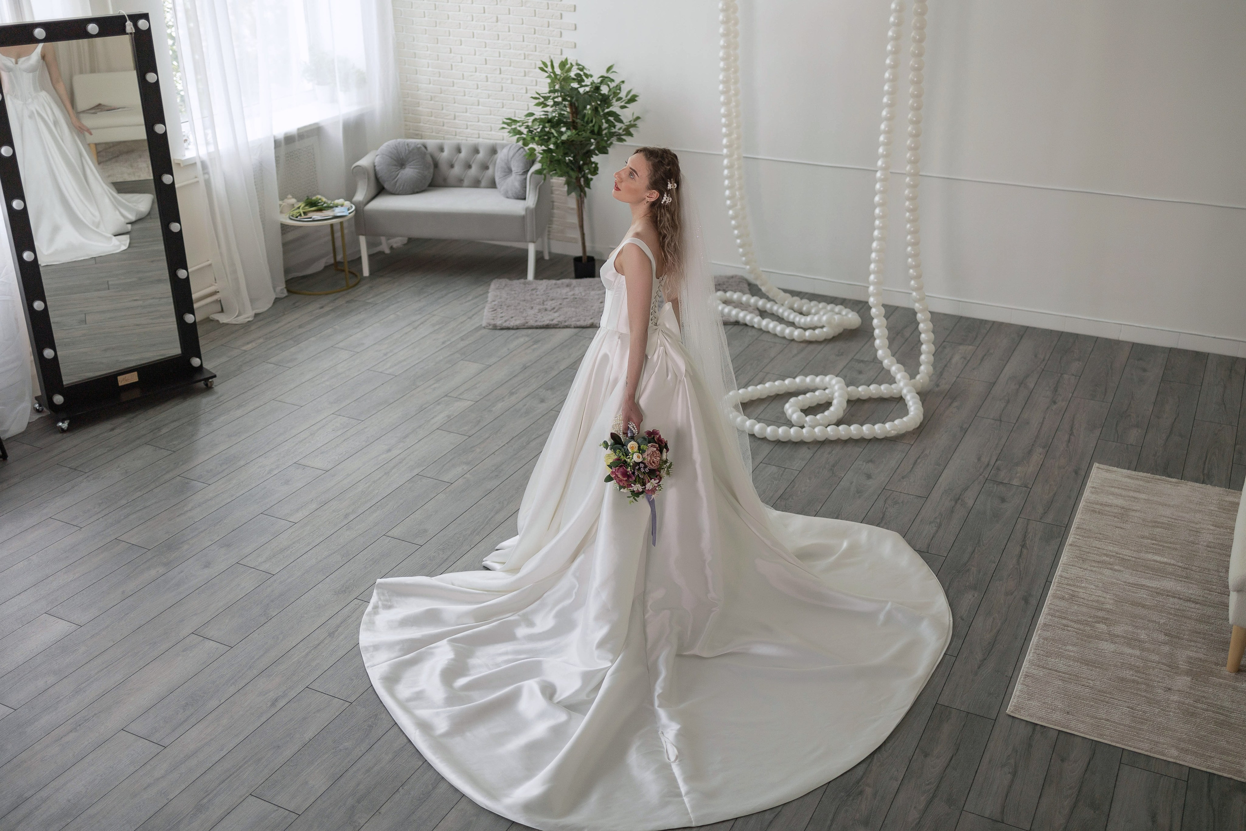 Ваши фотографии. Интерьерная фотостудия Background в Омске