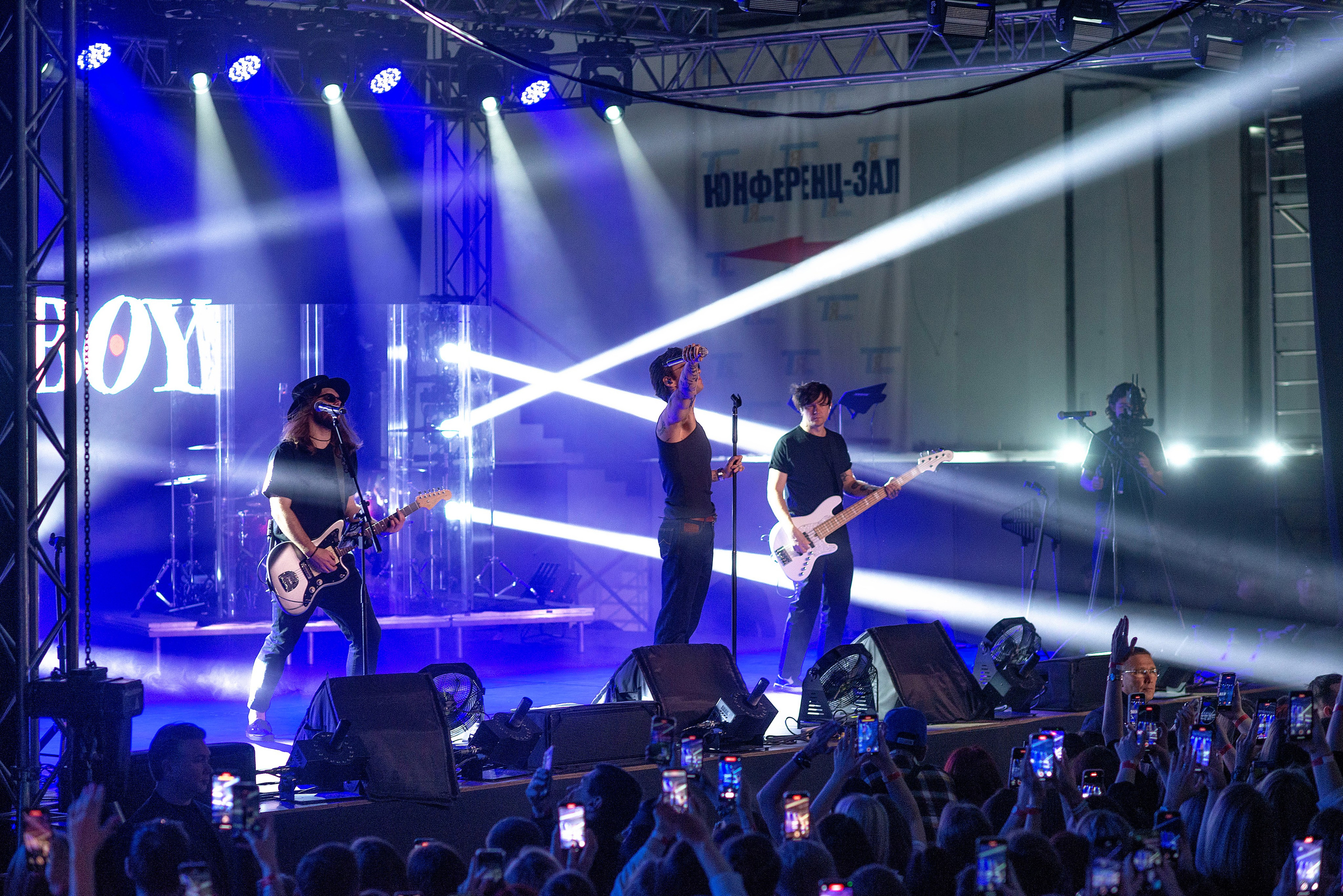 Концерт Хolidayboy. Школьный, фэшн фотограф в Тюмени и в России Ирина Королева