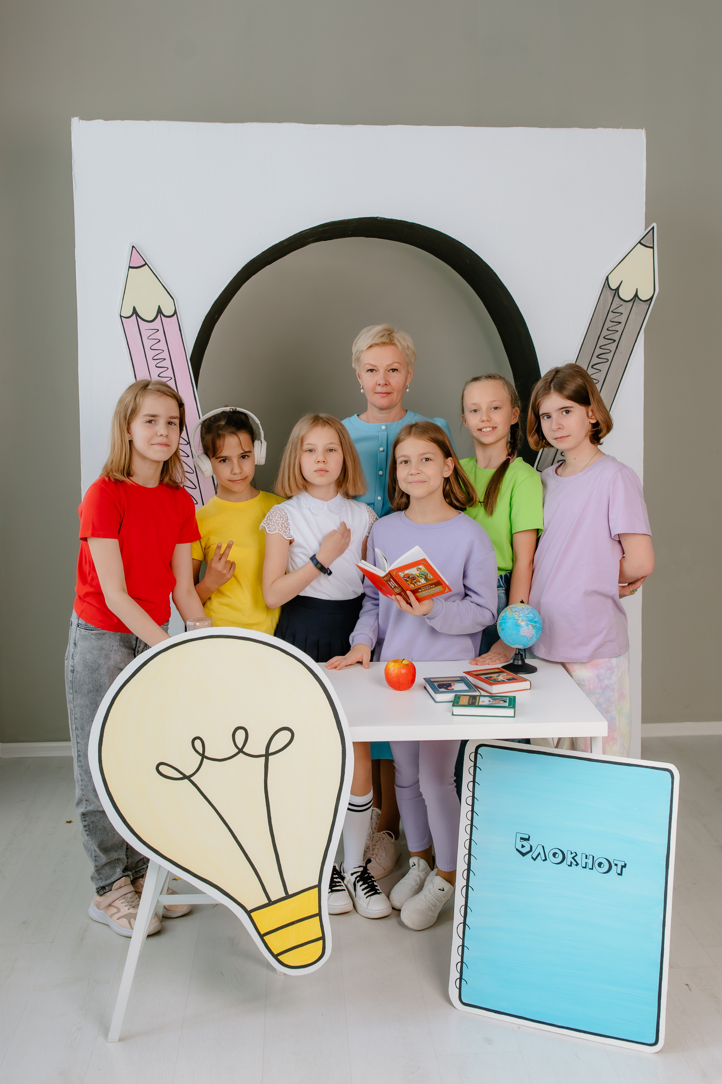 Съёмка в студии 4 класс. Выпускные альбомы Чехов