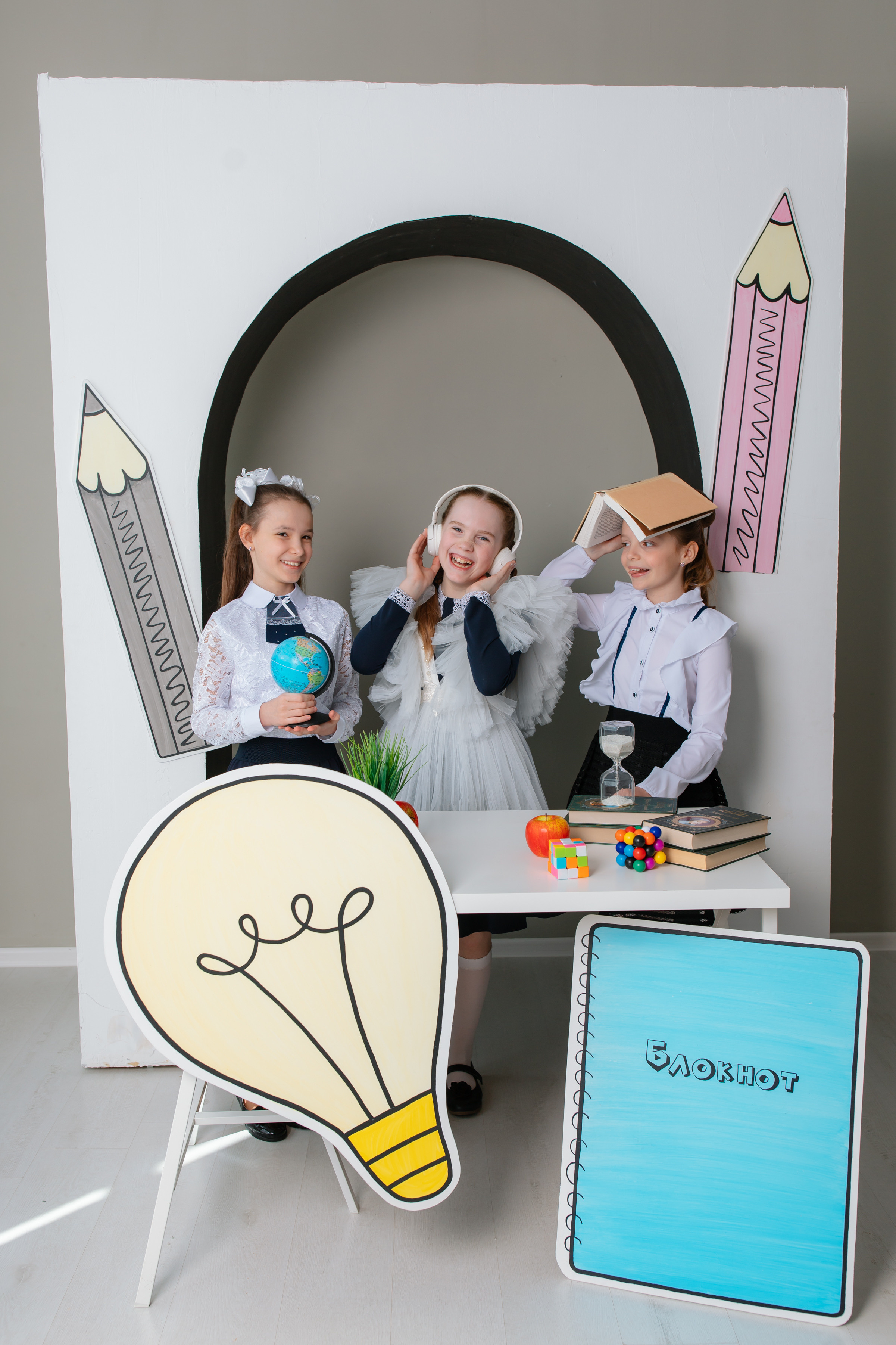 Съёмка в студии 4 класс. Выпускные альбомы Чехов