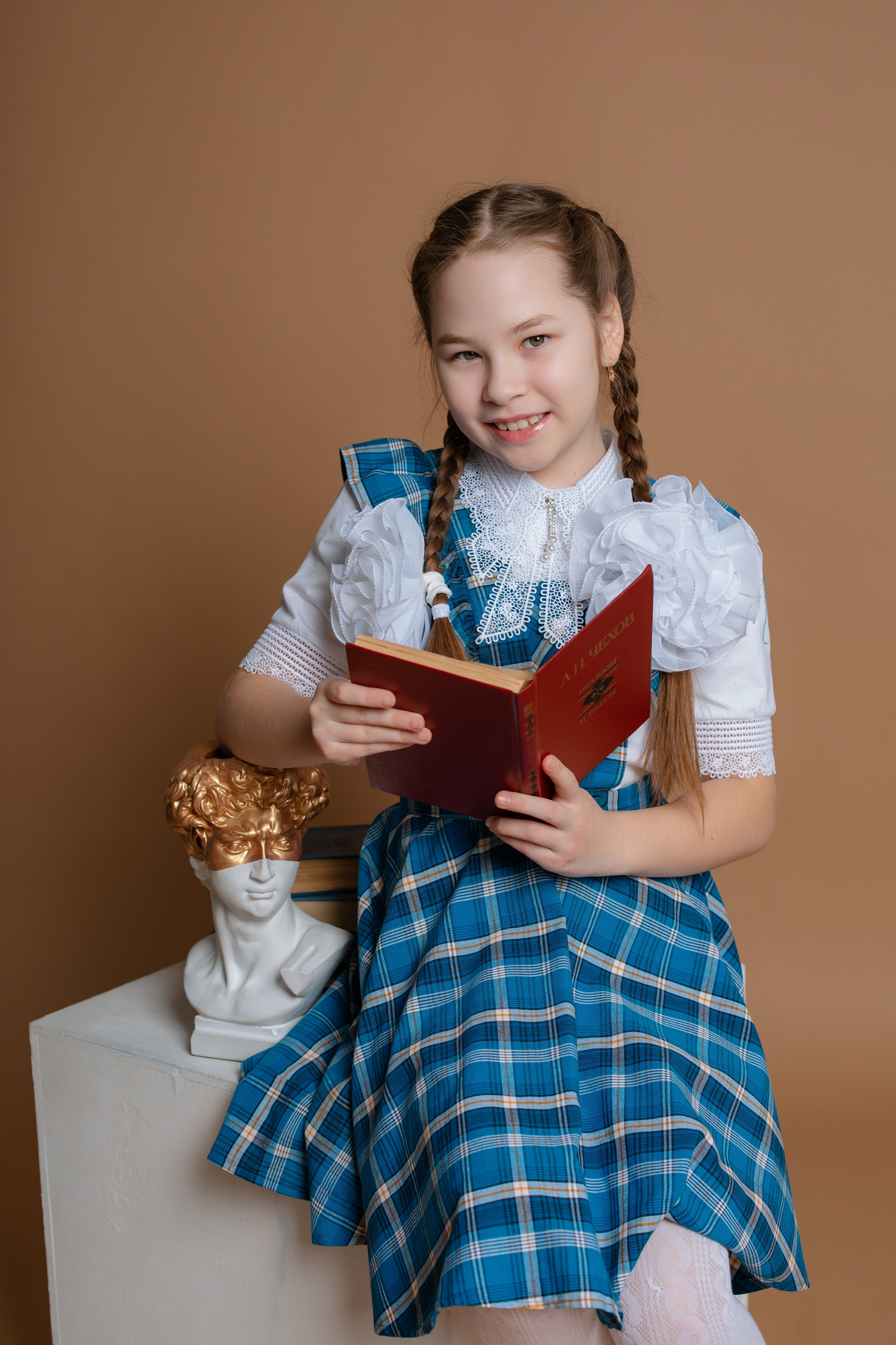 Портреты студийные 4 класс. Выпускные альбомы Чехов