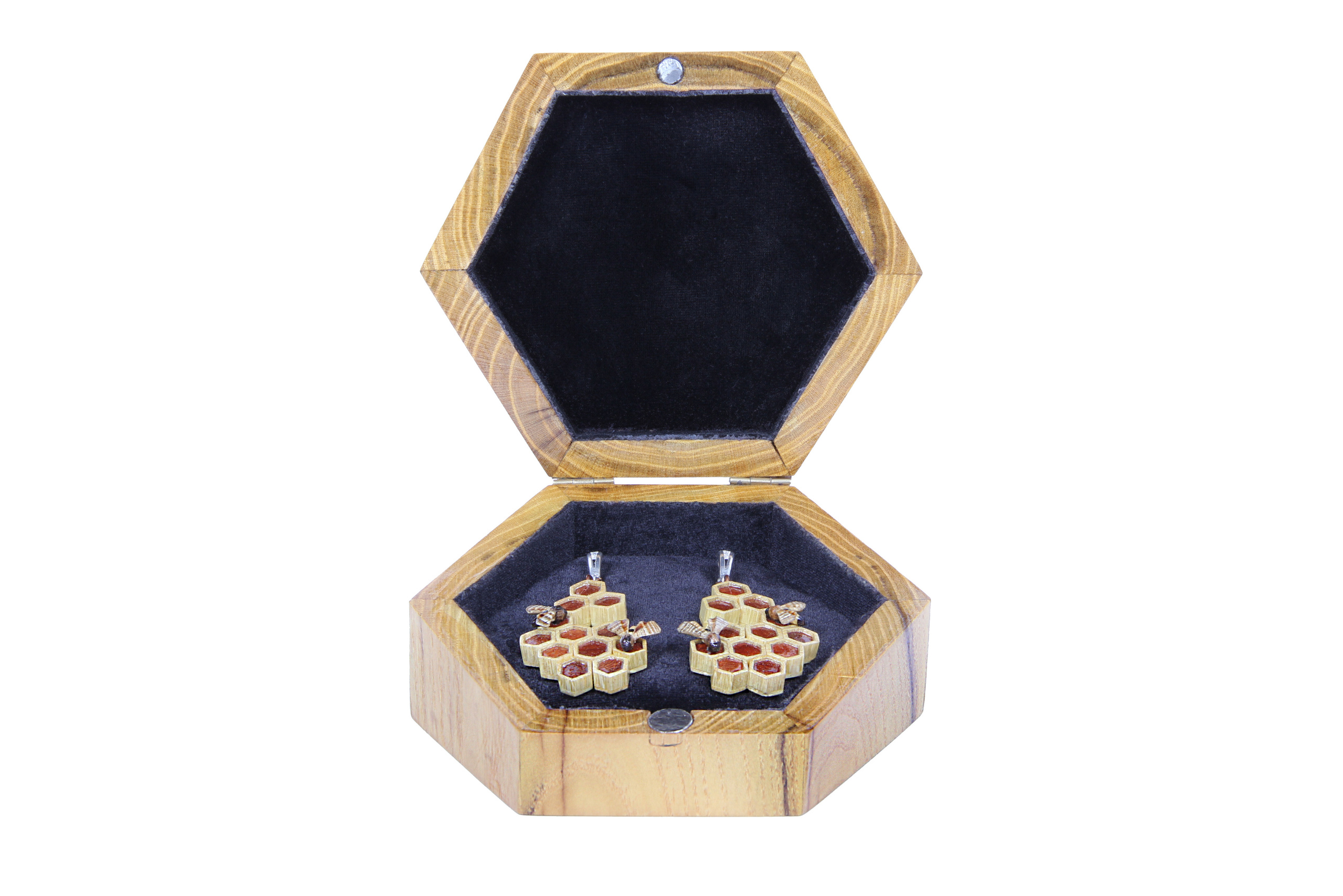 Предметная фотосъемка украшения (старым фотоаппаратом, без светового куба). Фотограф в Туле Крупский АнДРей. Фотостудия «КАДР71» в Туле