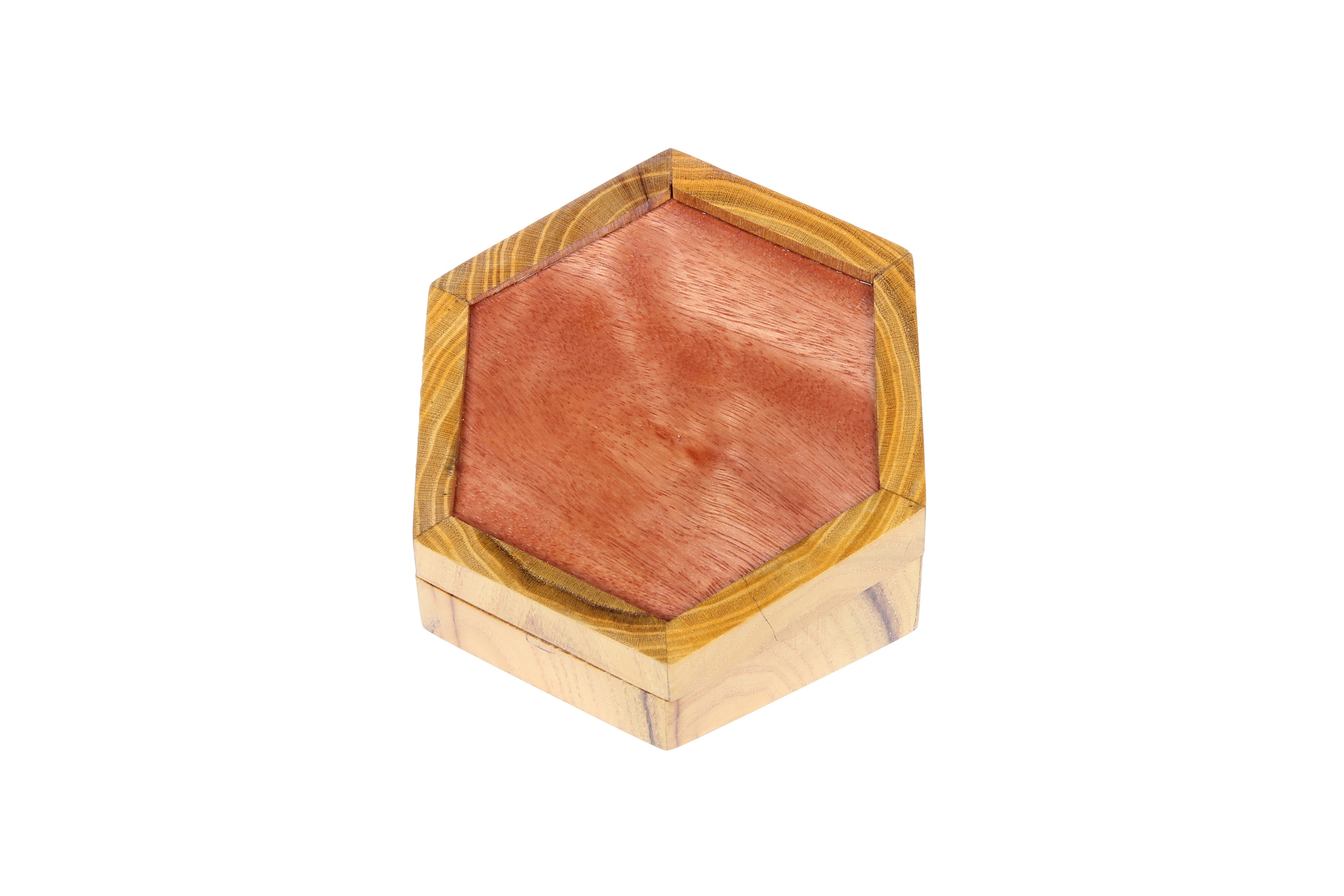 Предметная фотосъемка украшения (старым фотоаппаратом, без светового куба). Фотограф в Туле Крупский АнДРей. Фотостудия «КАДР71» в Туле