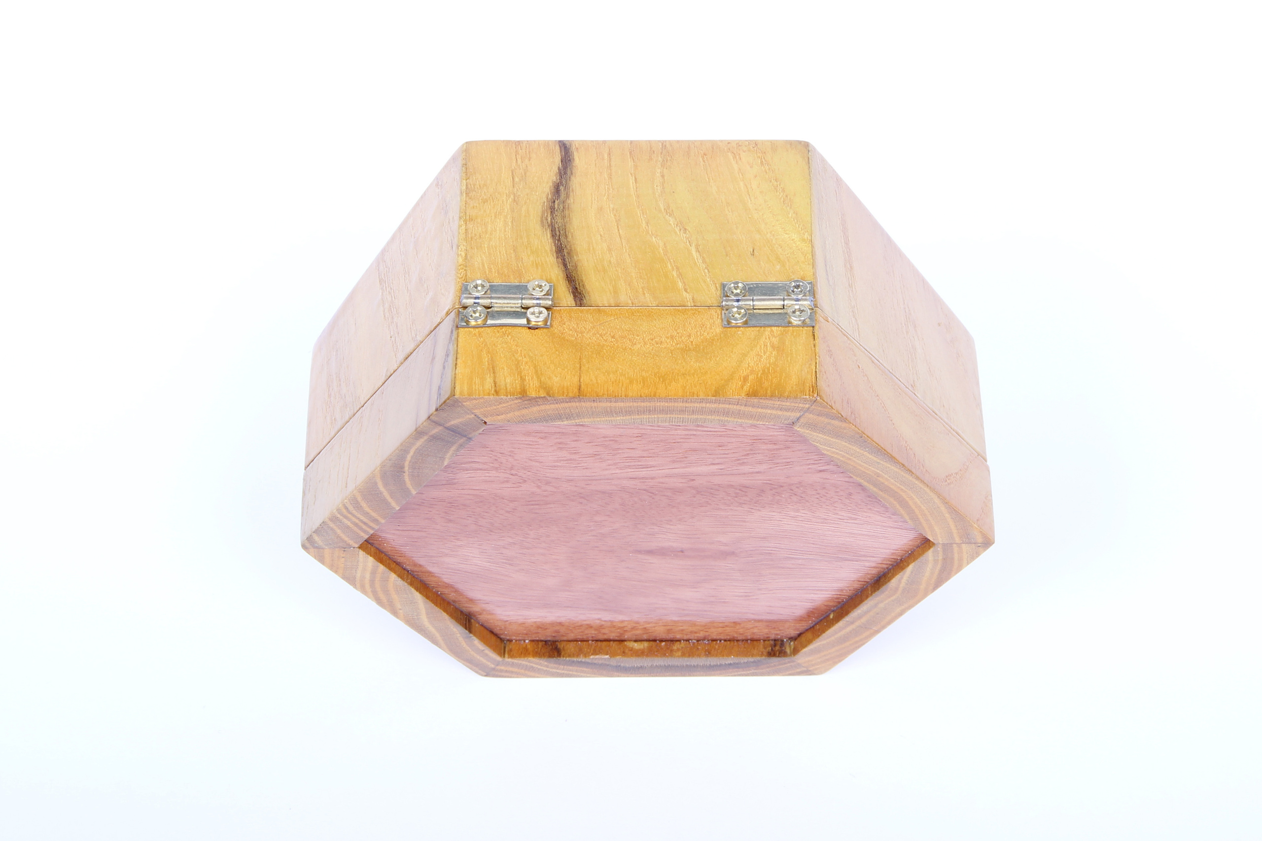 Предметная фотосъемка украшения (старым фотоаппаратом, без светового куба). Фотограф в Туле Крупский АнДРей. Фотостудия «КАДР71» в Туле