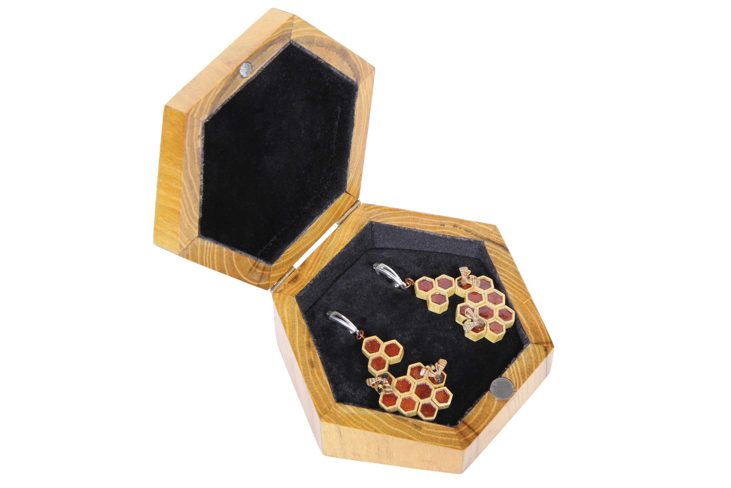 Предметная фотосъемка украшения (старым фотоаппаратом, без светового куба). Фотограф в Туле Крупский АнДРей. Фотостудия «КАДР71» в Туле