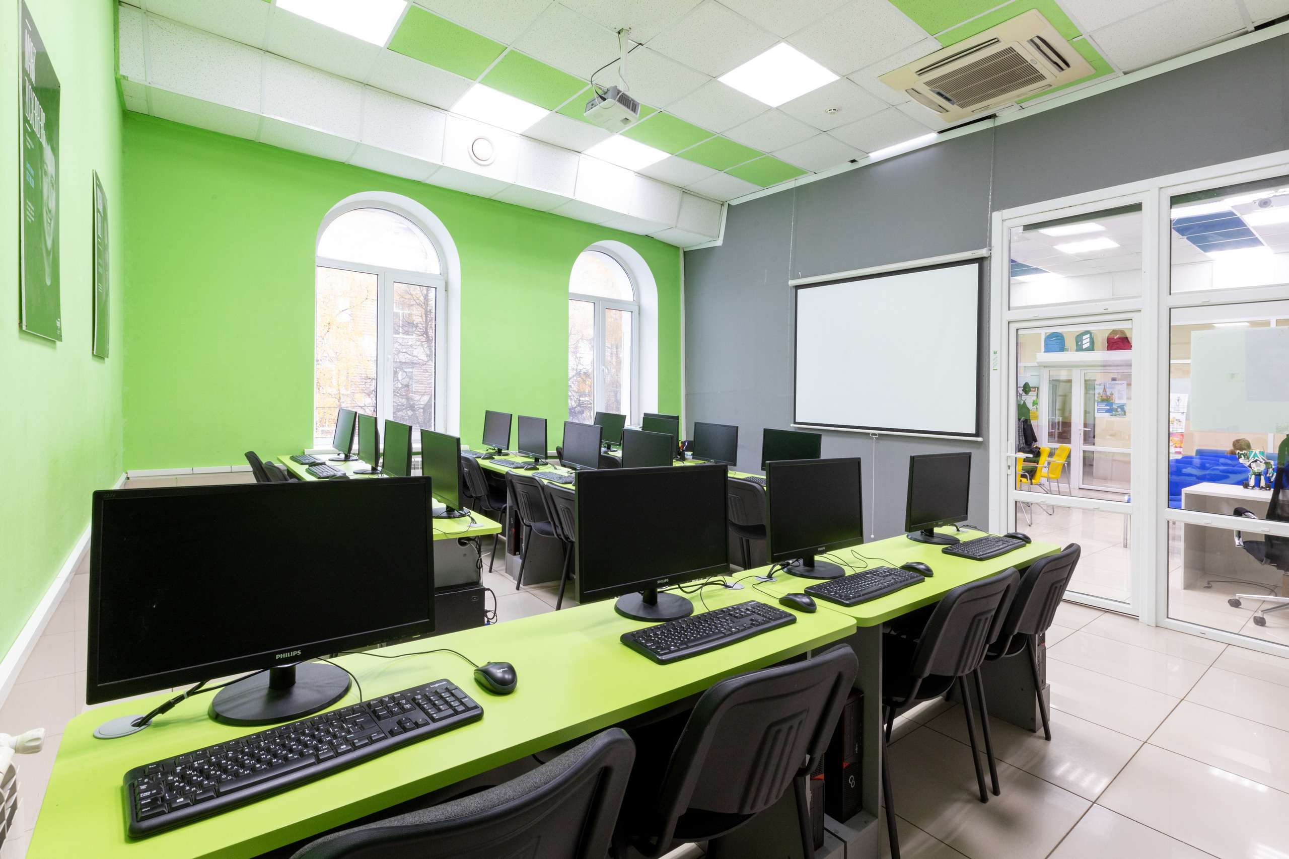 Интерьерная фотосъемка для Компьютерной академия «ТОП», г. Новомосковск. Фотограф в Туле Крупский АнДРей. Фотостудия «КАДР71» в Туле