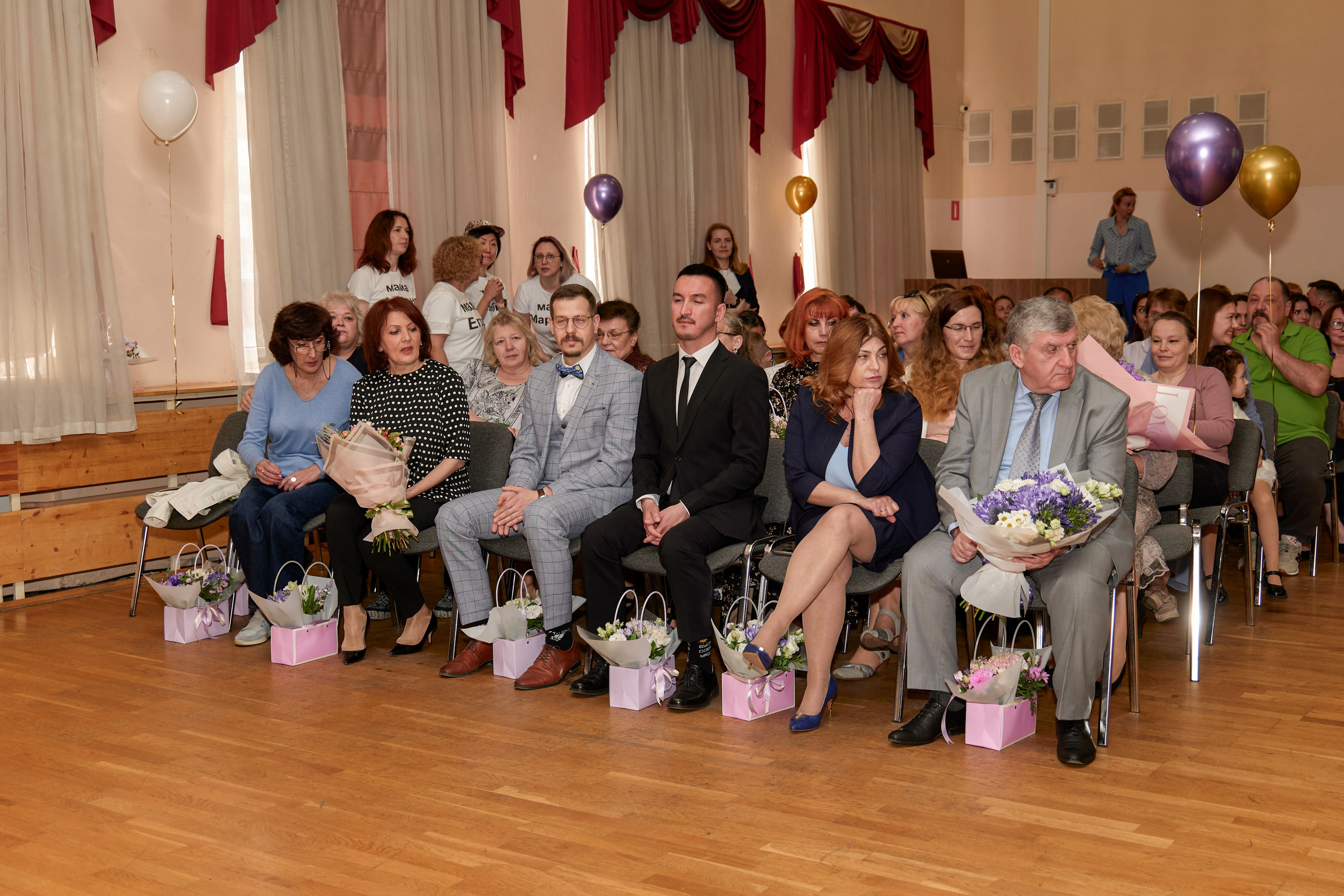 Последний звонок школа 1413. Детский и семейный фотограф г. Москва Оксана Катаджи