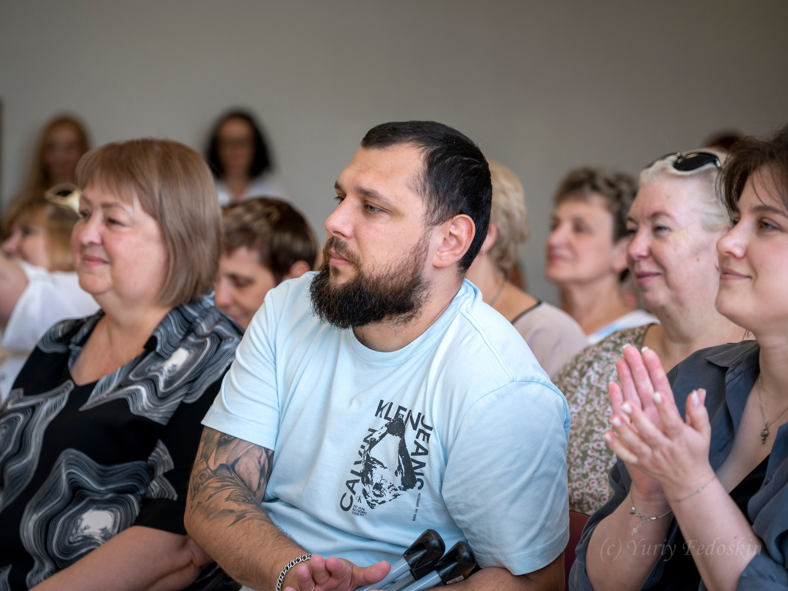 Репортаж о выпускном 9 классов в школе № 7 города Королёва, 26.06.24г. Профессиональный фотограф интерьеров в Москве Юрий Федоскин