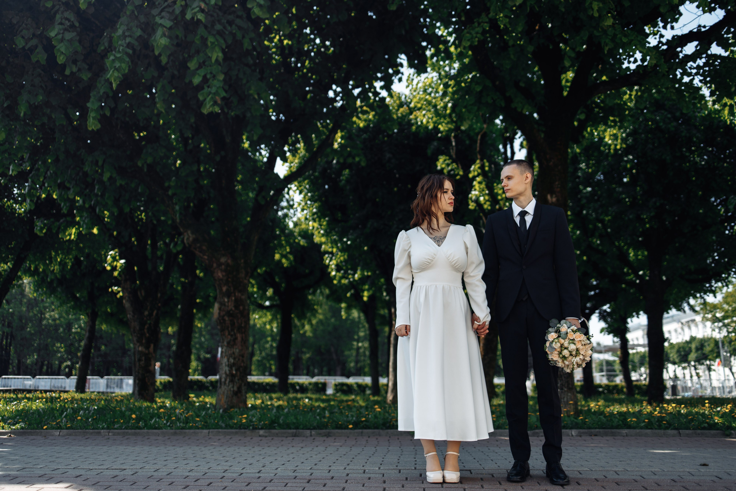 Свадебная прогулка в Смоленске. Свадебный фотограф Вашкевич Денис