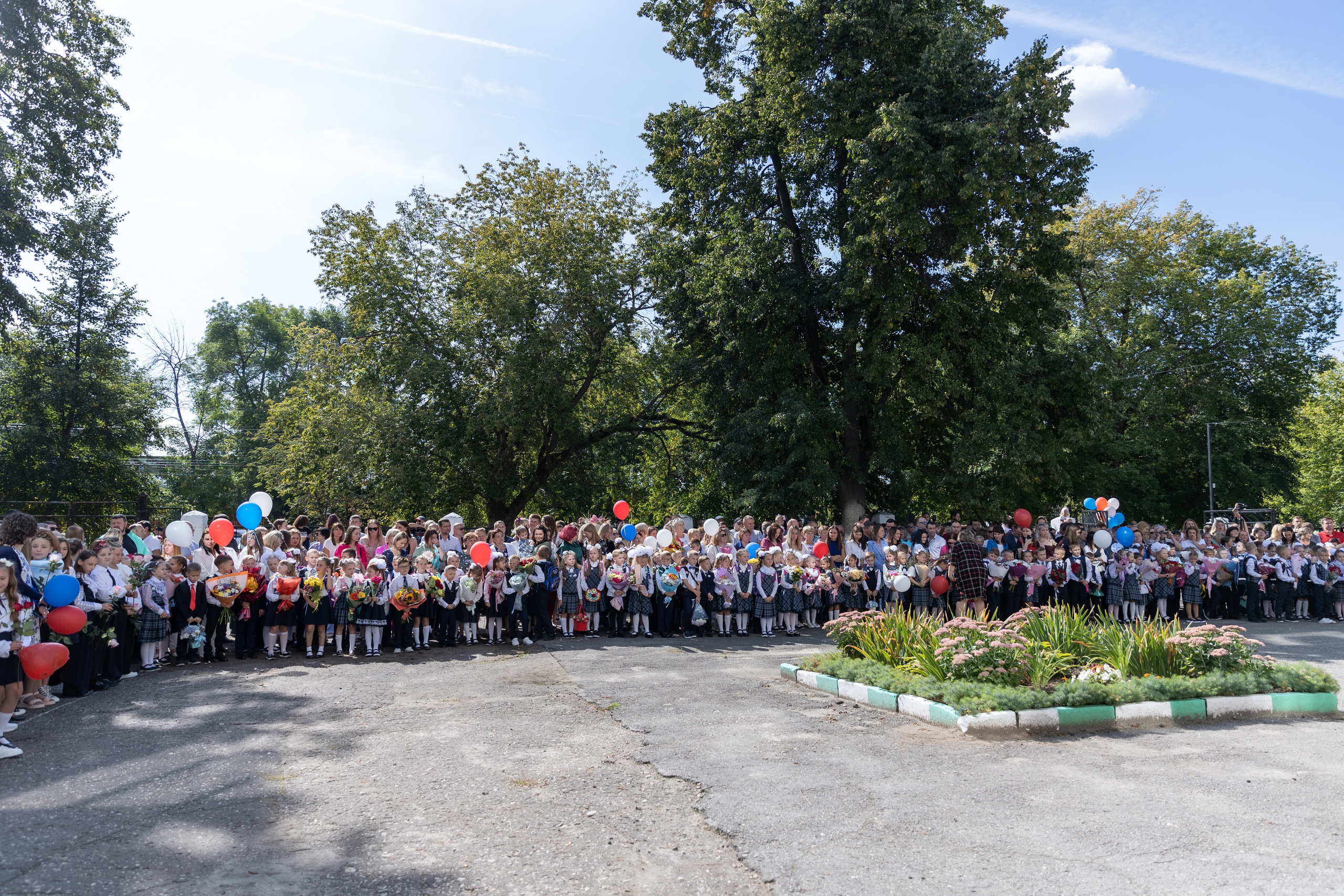 Репортаж 1 сентября. Фото, видео, авторские выпускные альбомы в Нижнем Новгороде