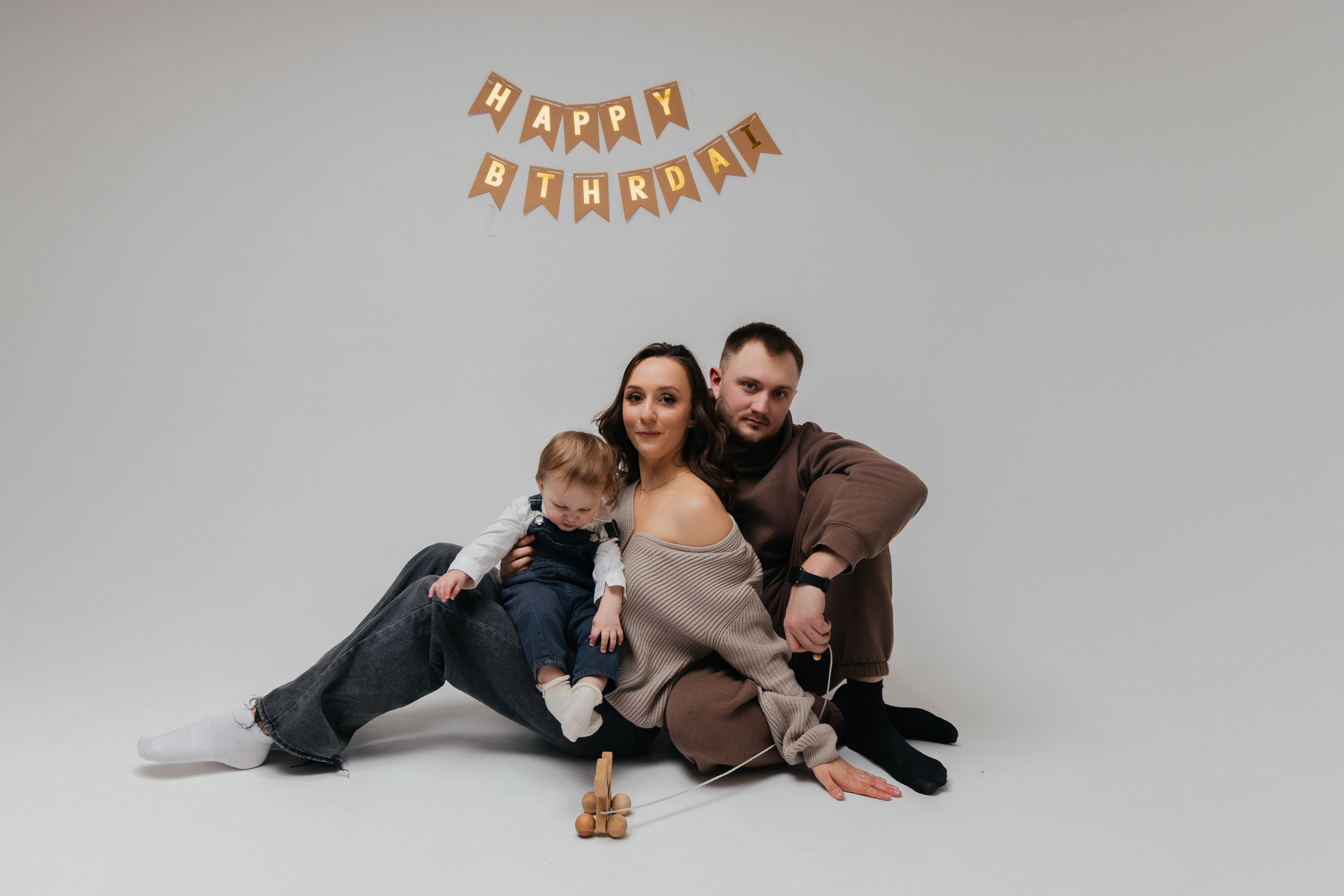 Семейная фотосессия в студии. Фотограф Алексей Солопов