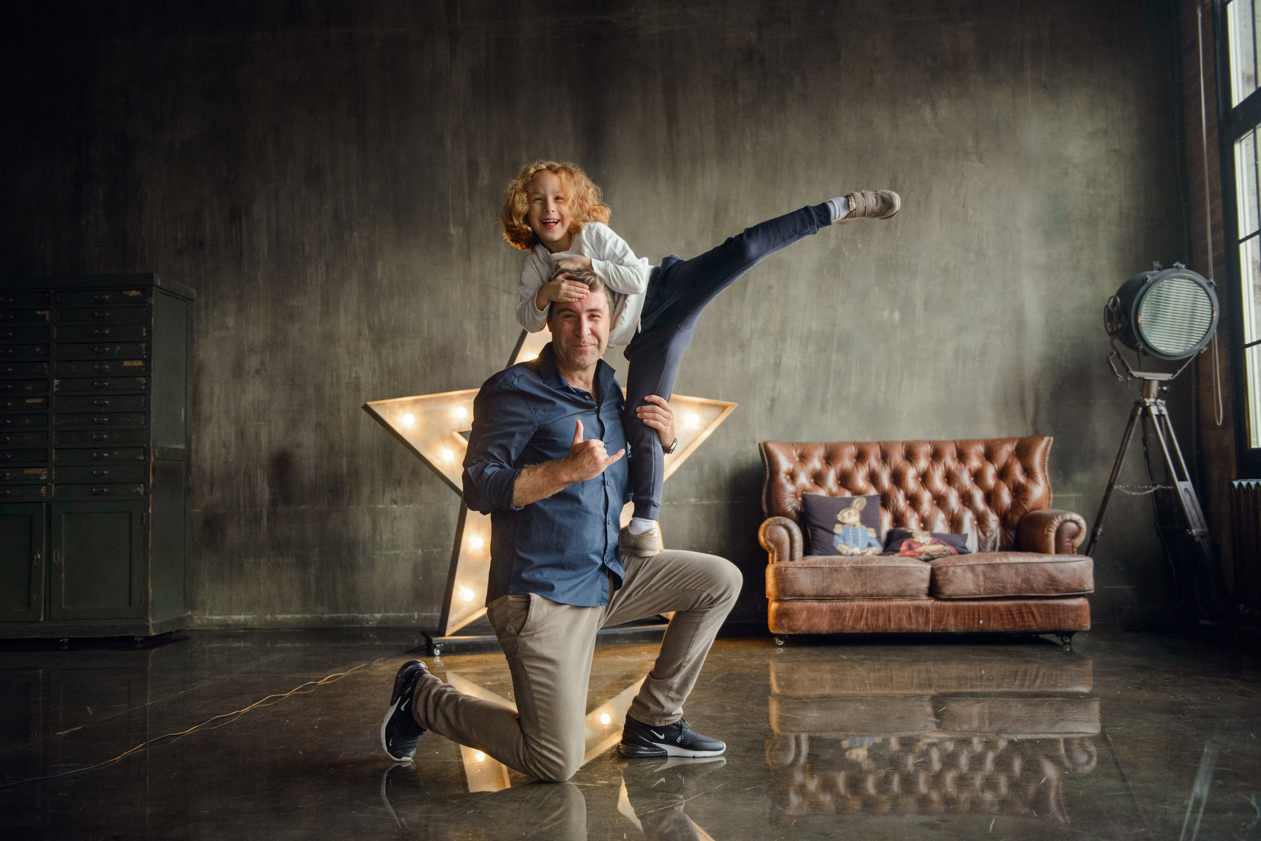 a girl in the studio, a photo shoot