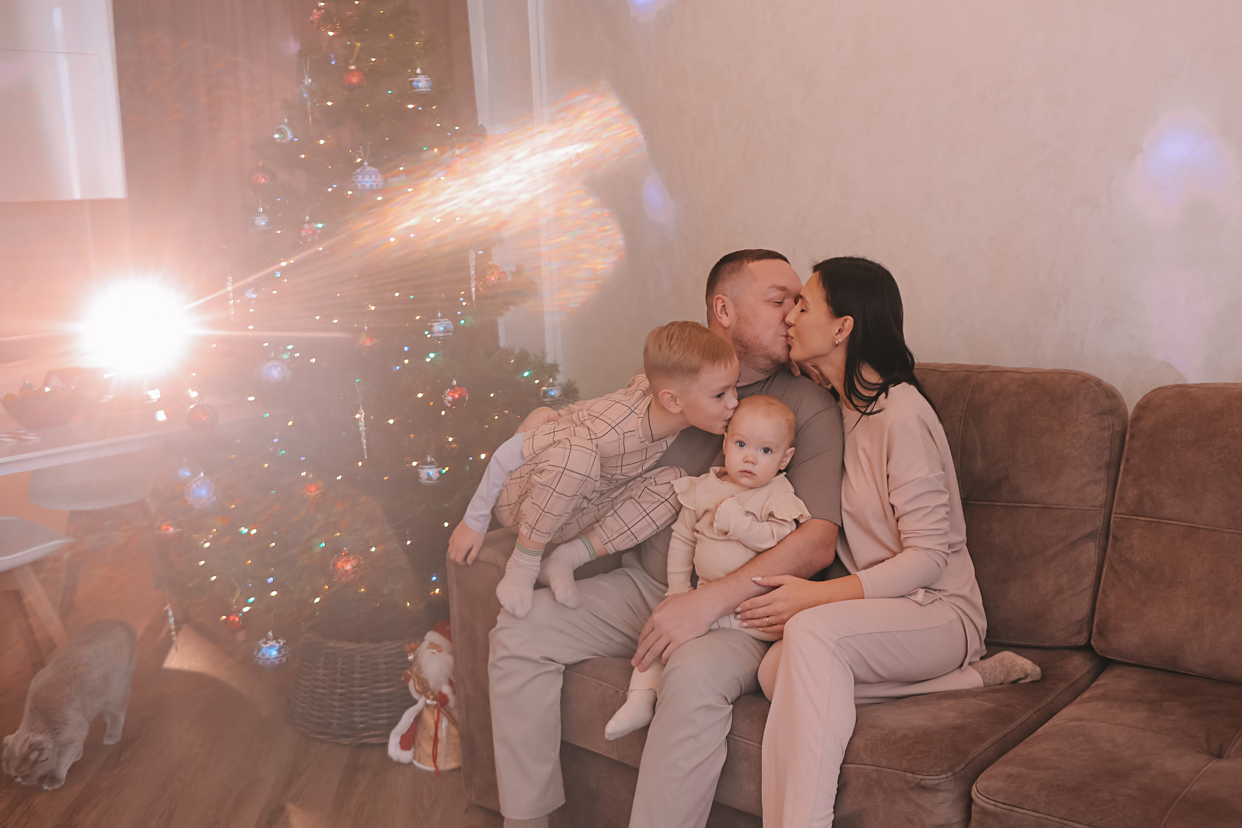 Дома. Семейный фотограф Тюмень, фотограф на роды Салмина Мария