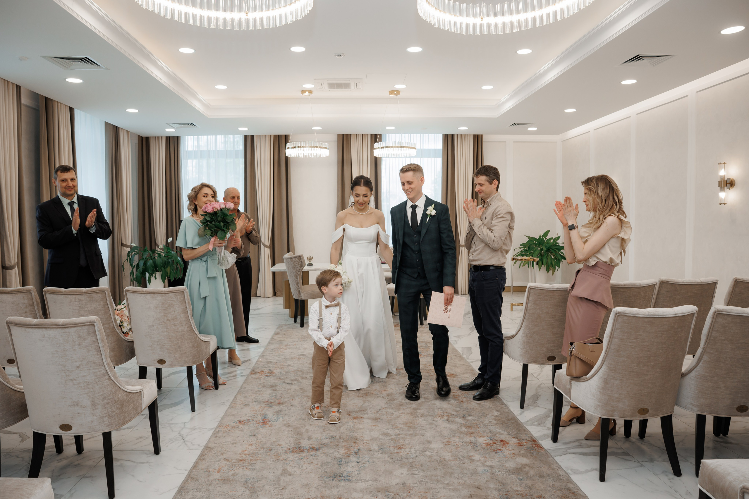 Регистрация в отеле Fish Point, ЗАГС Бутово, прогулка в Остафьево. Свадебный и репортажный фотограф (Москва, Королев и другие)