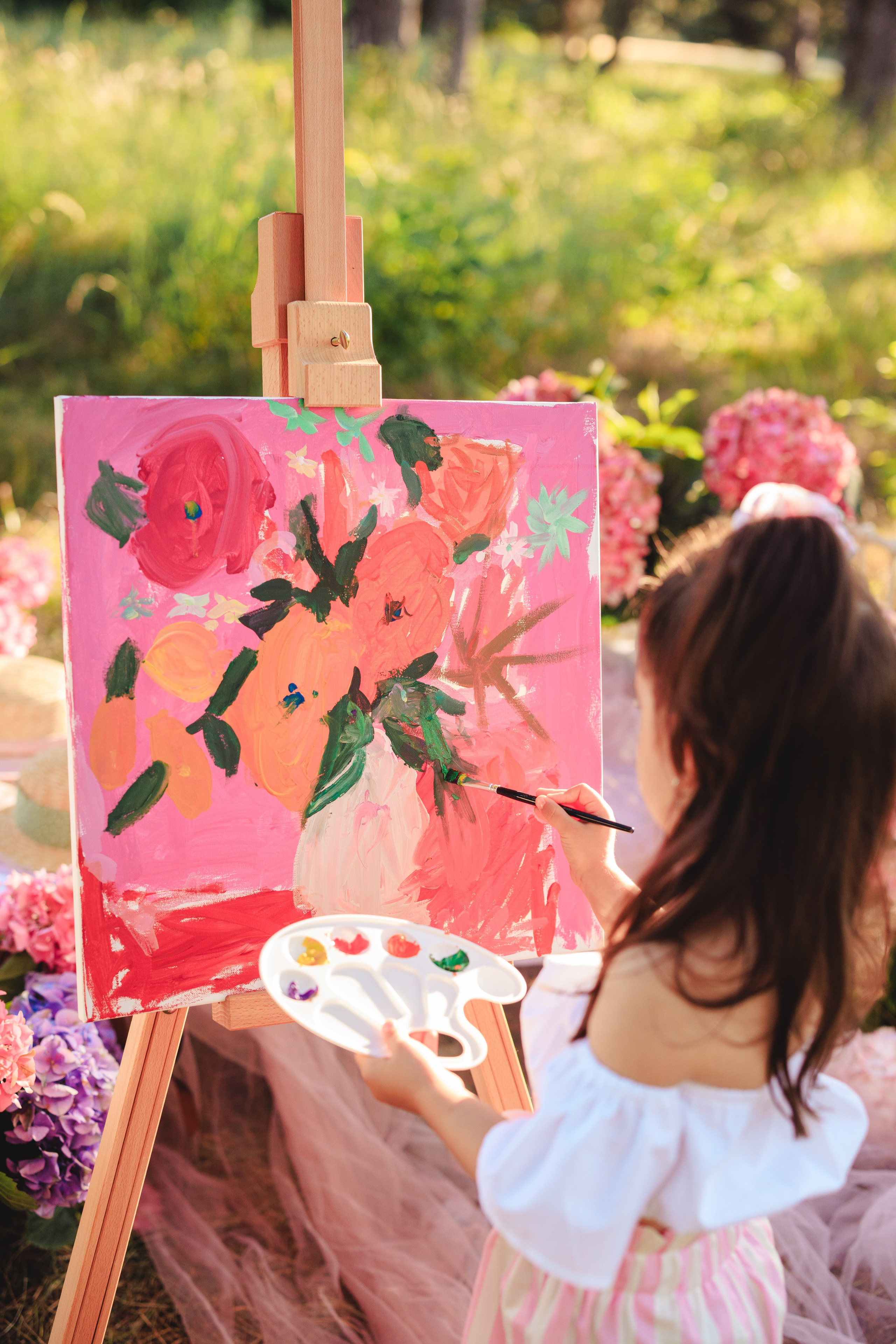 Цветочная кровать с кроликами. Семейный и детский фотограф в Краснодаре Анна Трашкова