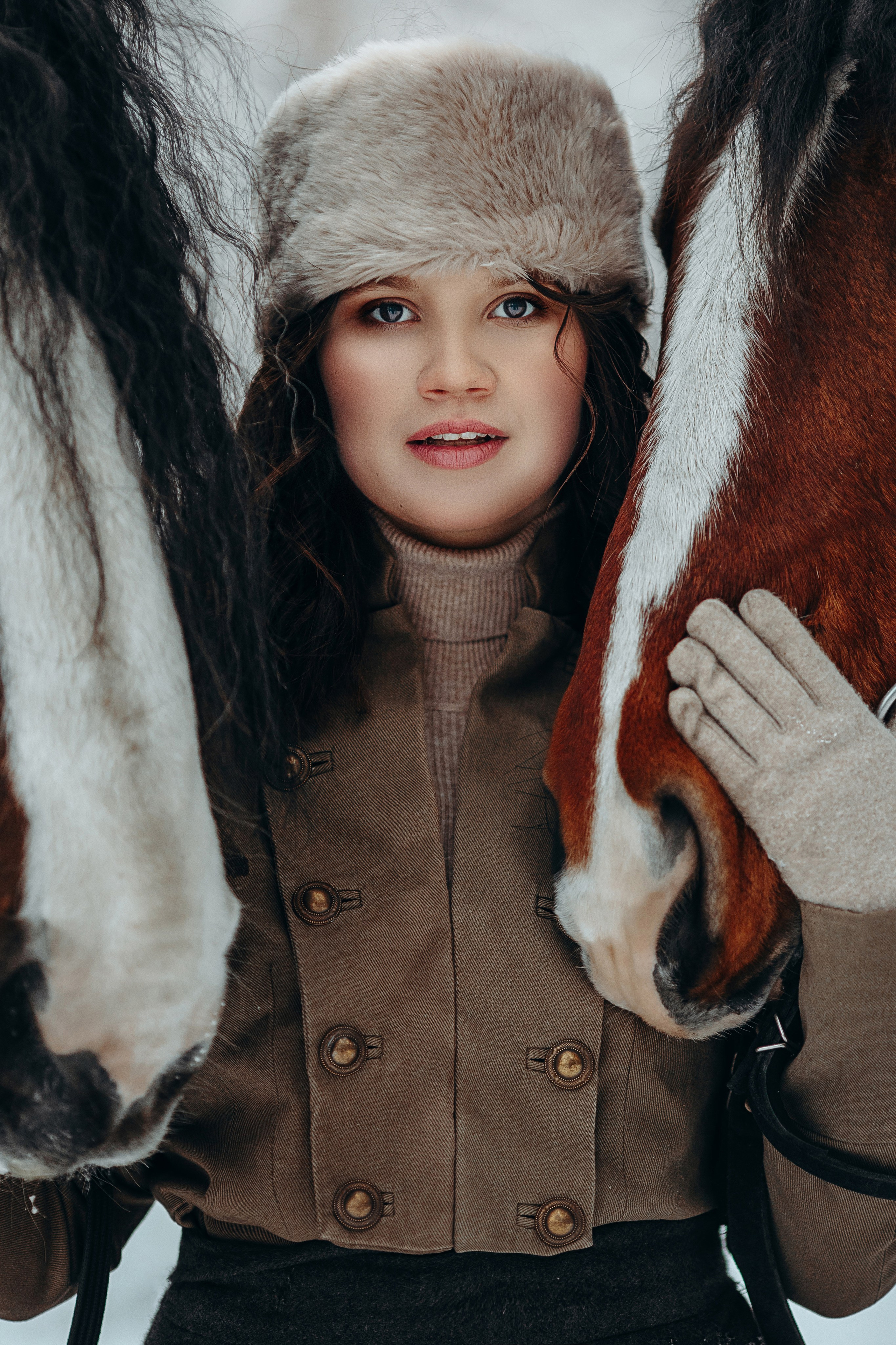 Аня и два тяжика (Малыш и Спартак). Анна Молчанова конный фотограф в Тюмени | фотосессии с лошадьми Тюмень