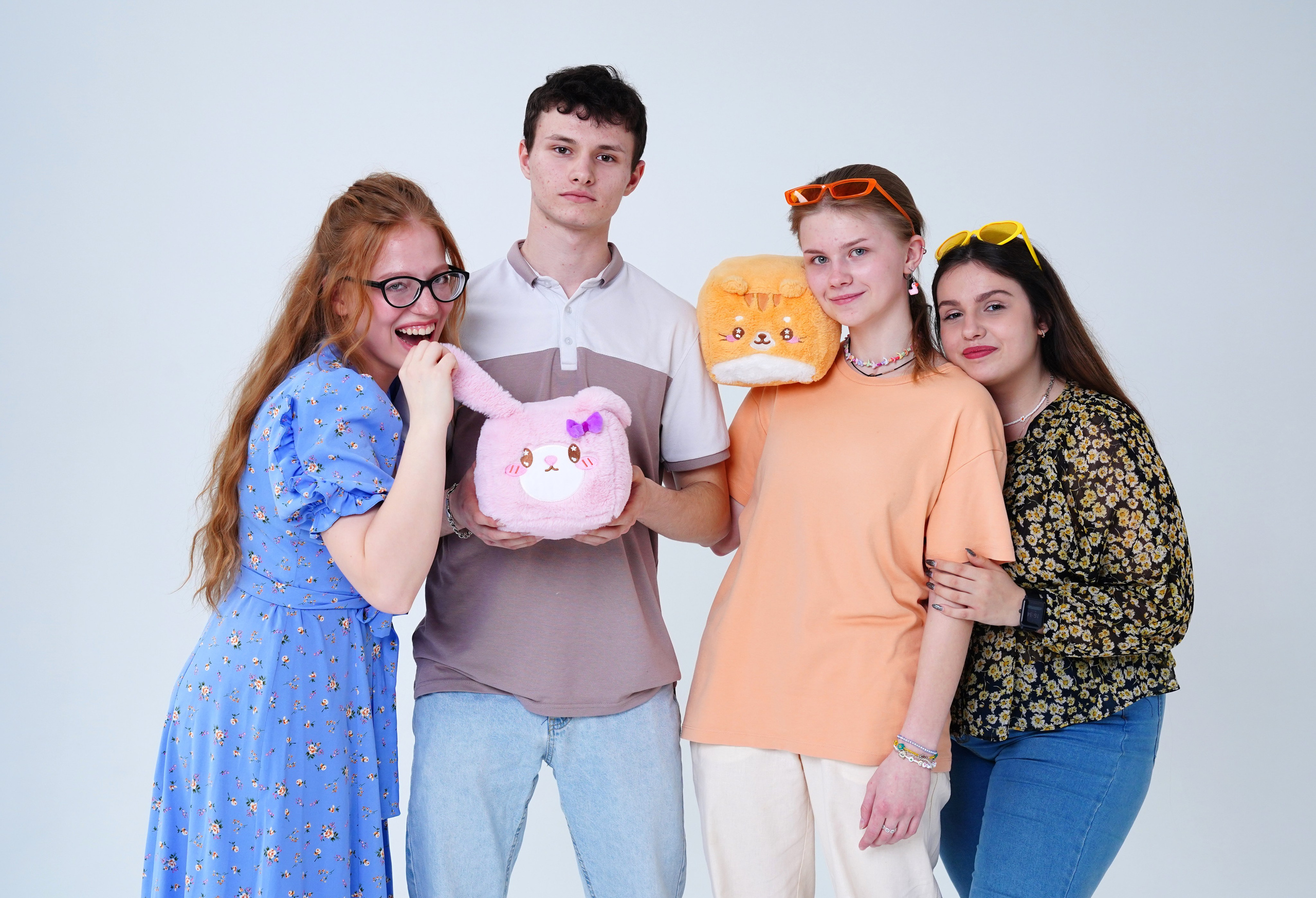 Мелкие группы / старшие классы. MEMENTO.Выпускные альбомы, школьные, юбилейные и другие книги. Ростов-на-Дону