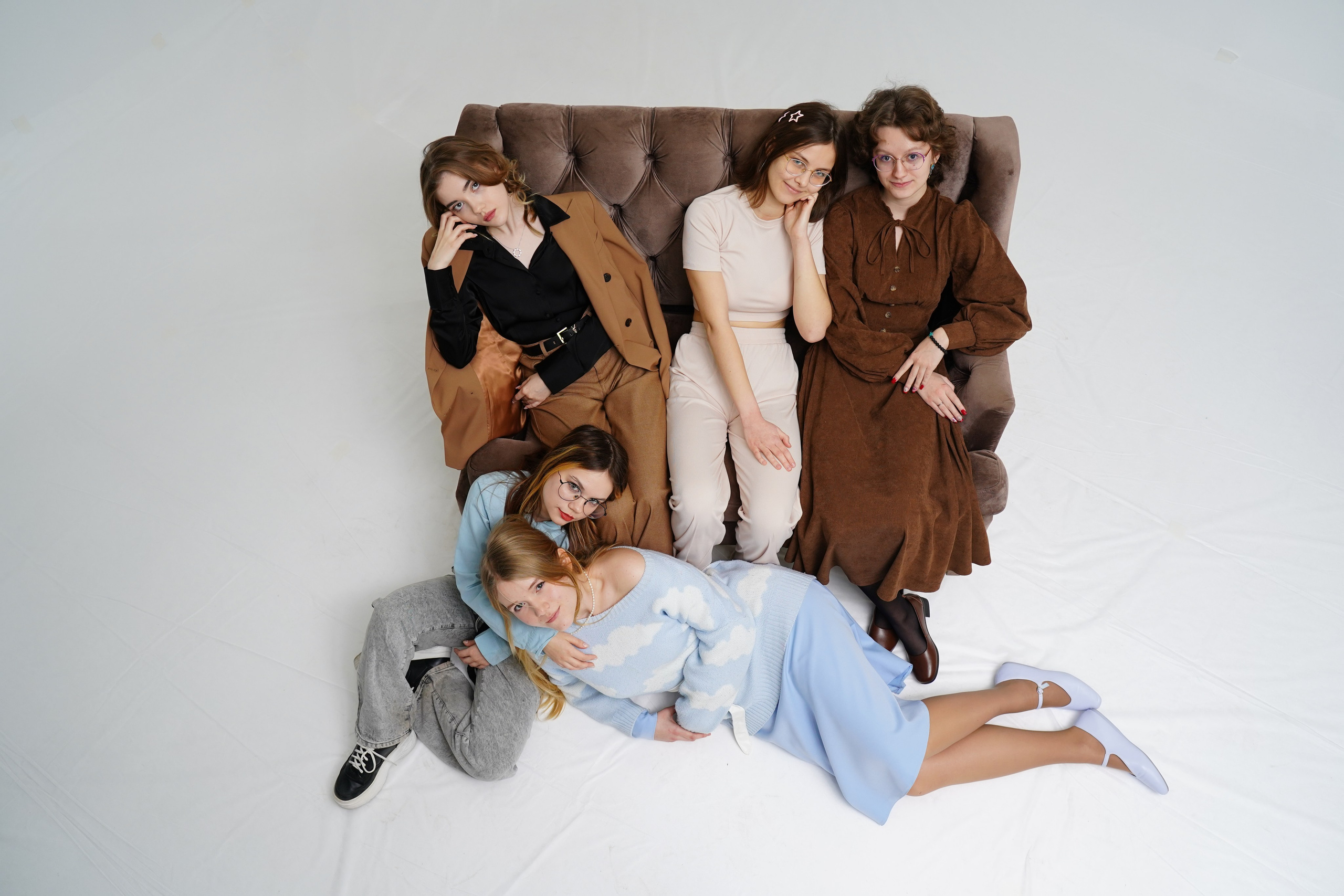 Образы. MEMENTO.Выпускные альбомы, школьные, юбилейные и другие книги. Ростов-на-Дону