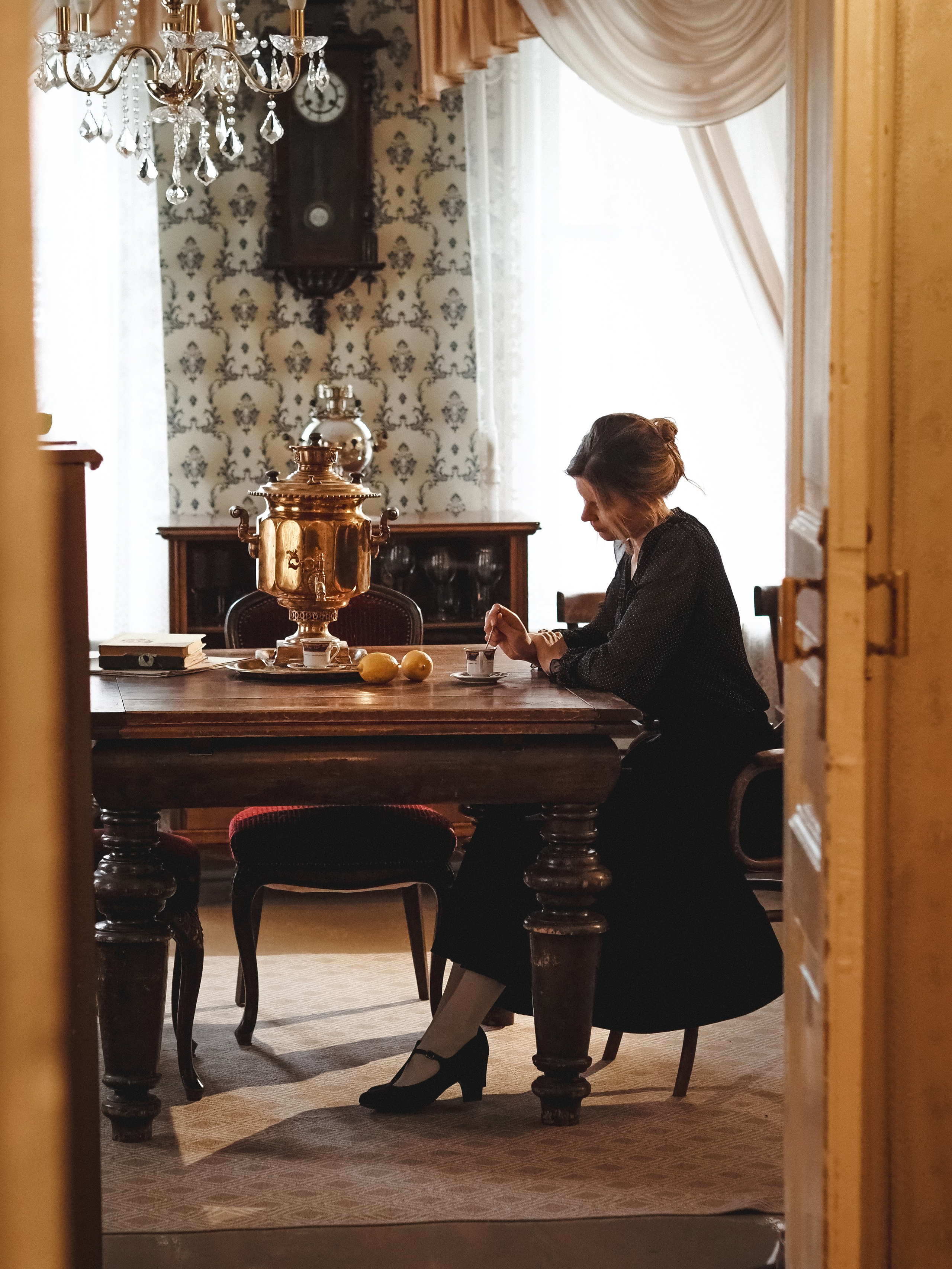 Ирина и Евгения в доме Пельцама. Семейный фотограф Ольга Барабанова