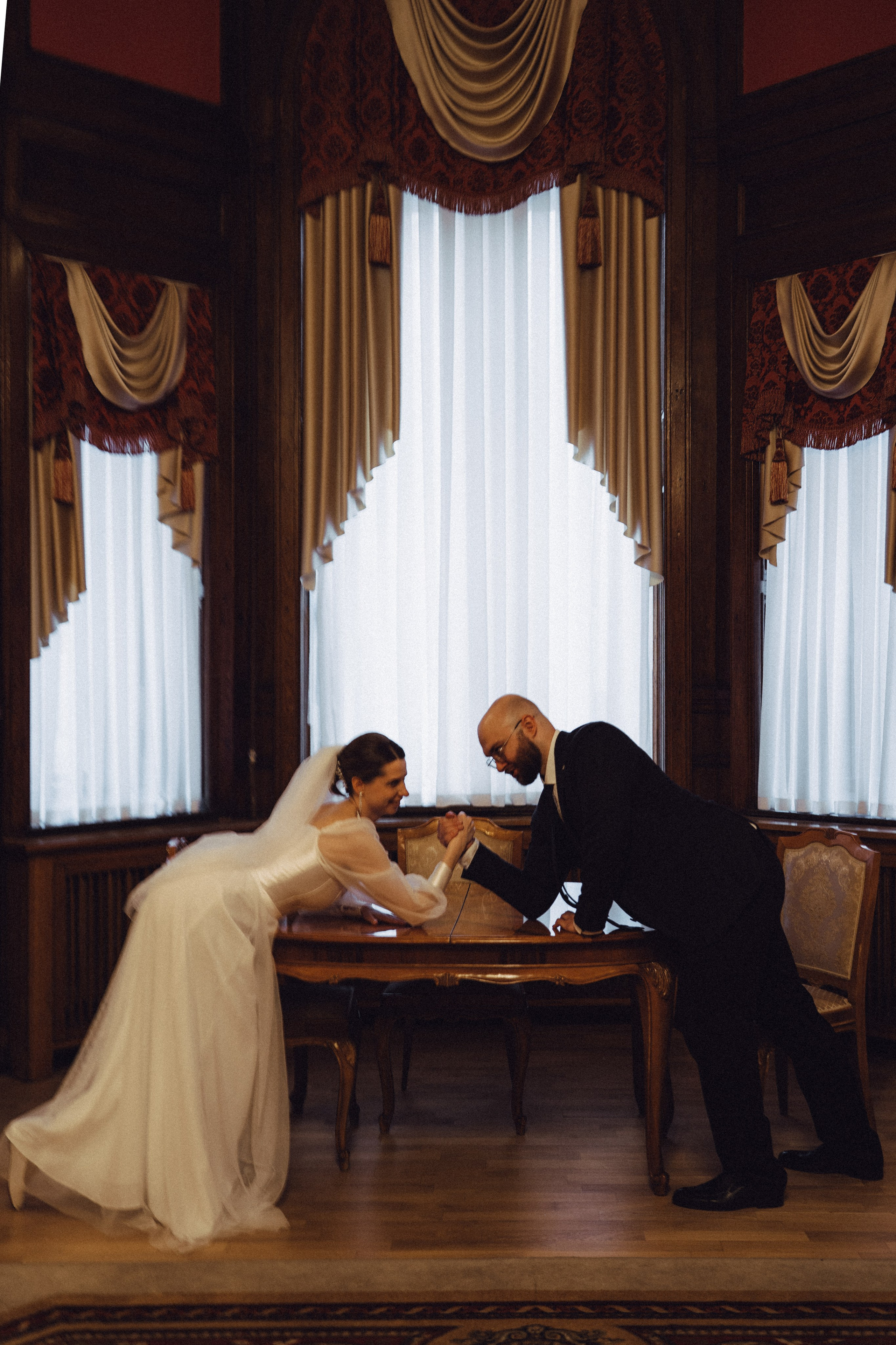 СВАДЕБНАЯ СЬЕМКА ВО ВТОРОМ ДВОРЦЕ (ДЕКАБРЬ) ТАКЖЕ СЬЕМКА В СТУДИИ НА ЧЕРНЫШЕВСКОЙ. Профессиональный фотограф, Санкт-Петербург — Виктория Богомолова