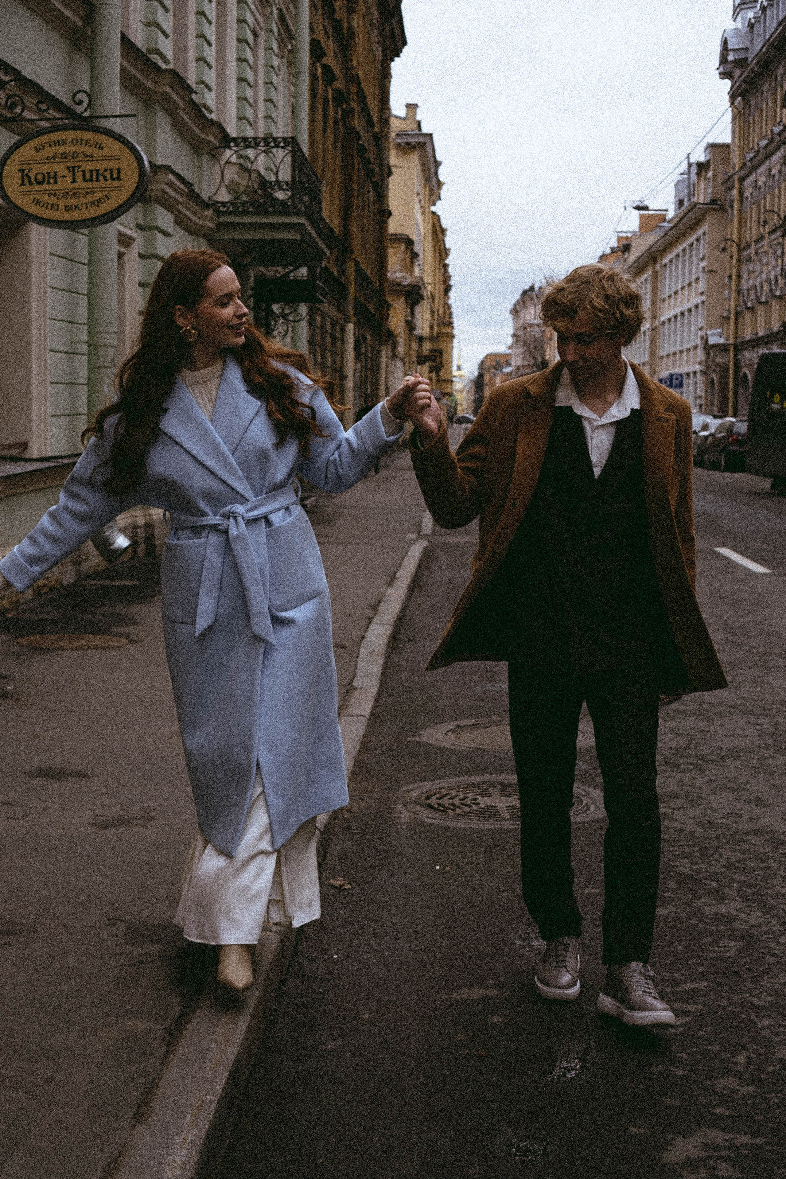 СВАДЕБНАЯ СЬЕМКА В ОТЕЛЕ. СБОРЫ ЖЕНИХА И НЕВЕСТЫ И ТАКЖЕ ТОР И ПОДГОТОВКА К ПРОГУЛКЕ И ПРОГУЛКА ПО ПЕТРОГРАДКЕ. Профессиональный фотограф, Санкт-Петербург — Виктория Богомолова