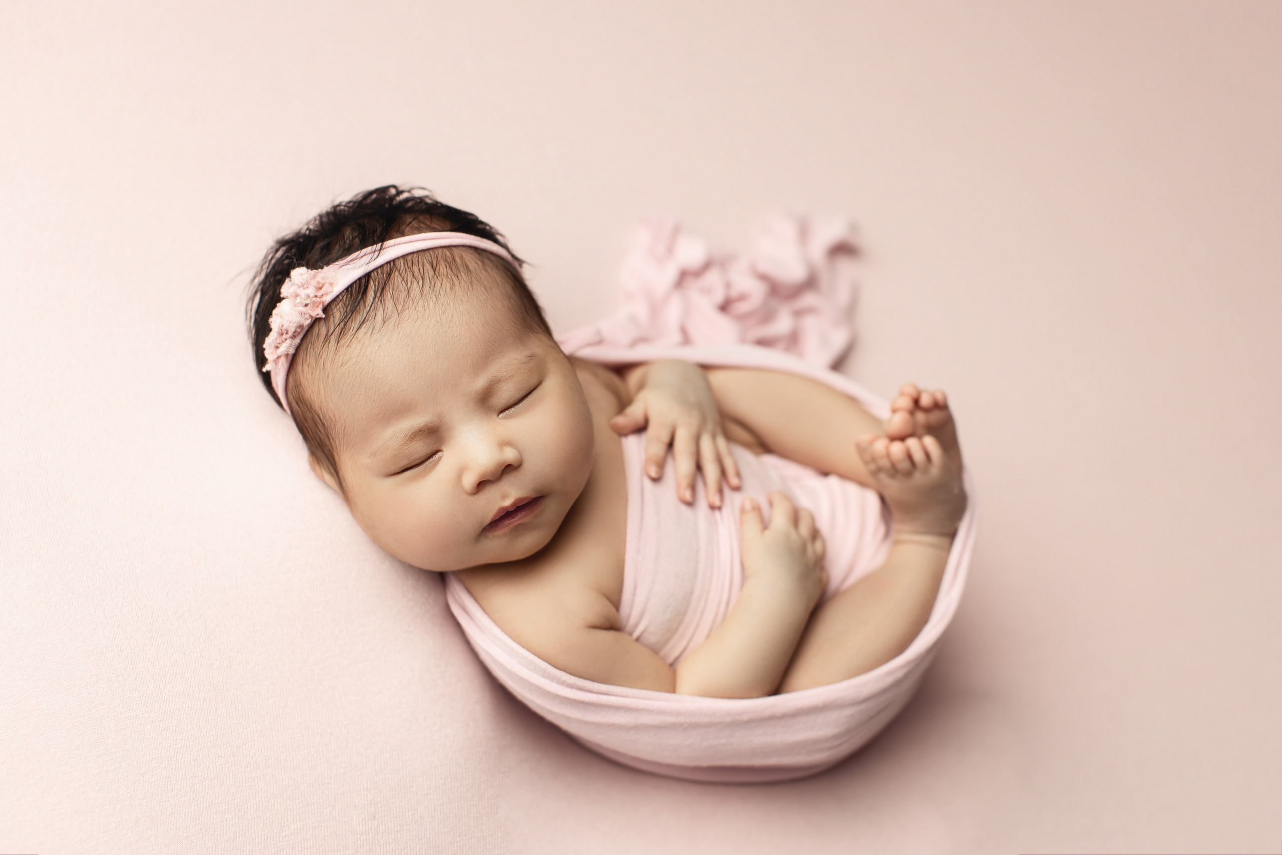 Девочки. Фотограф беременности, новорождённых и деток до года в Актау