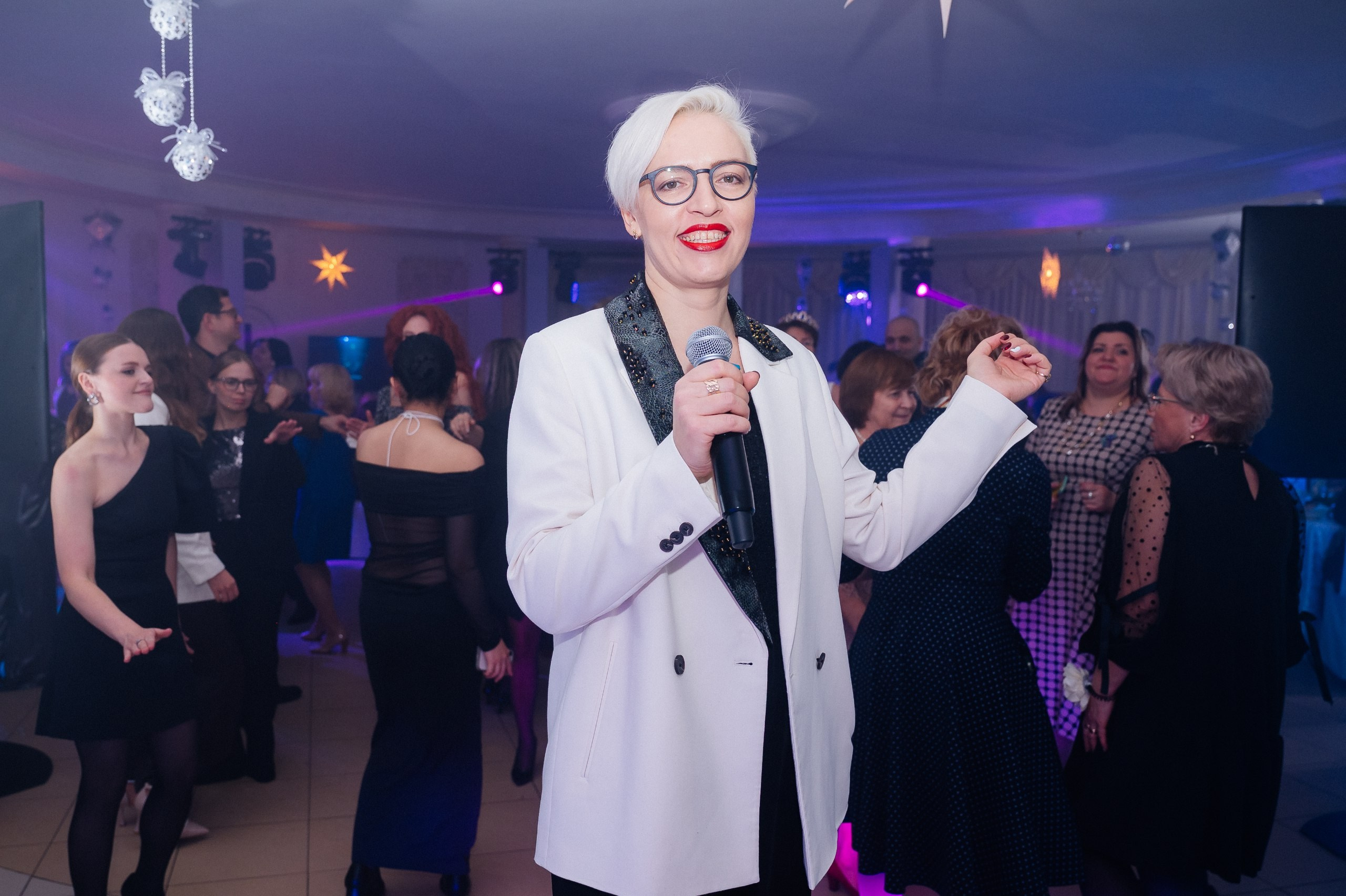 Ведущая в СПб Антонина Вербицкая