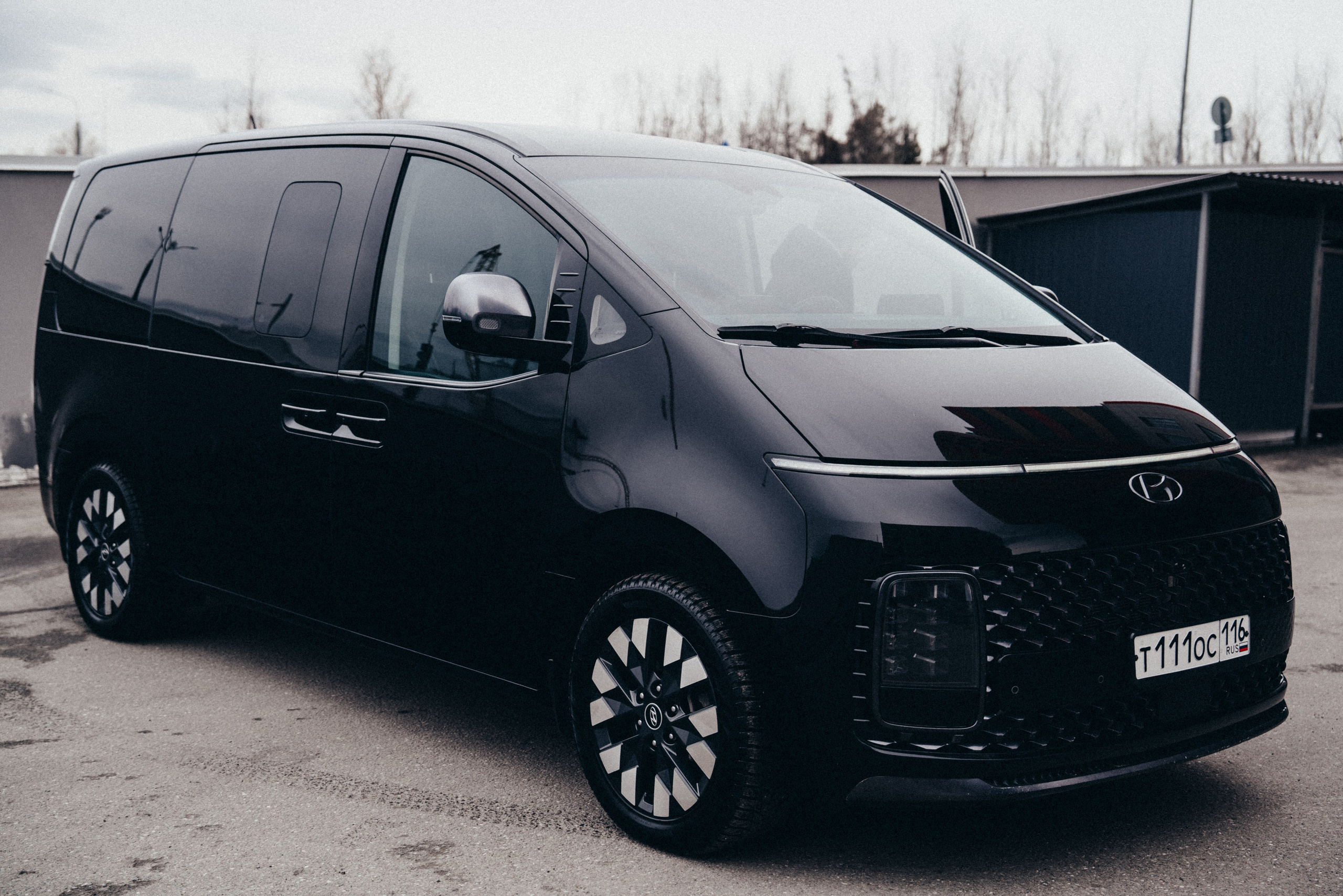 Hyundai Staria. Идеальные портреты для соцсетей — Фотограф Ленар