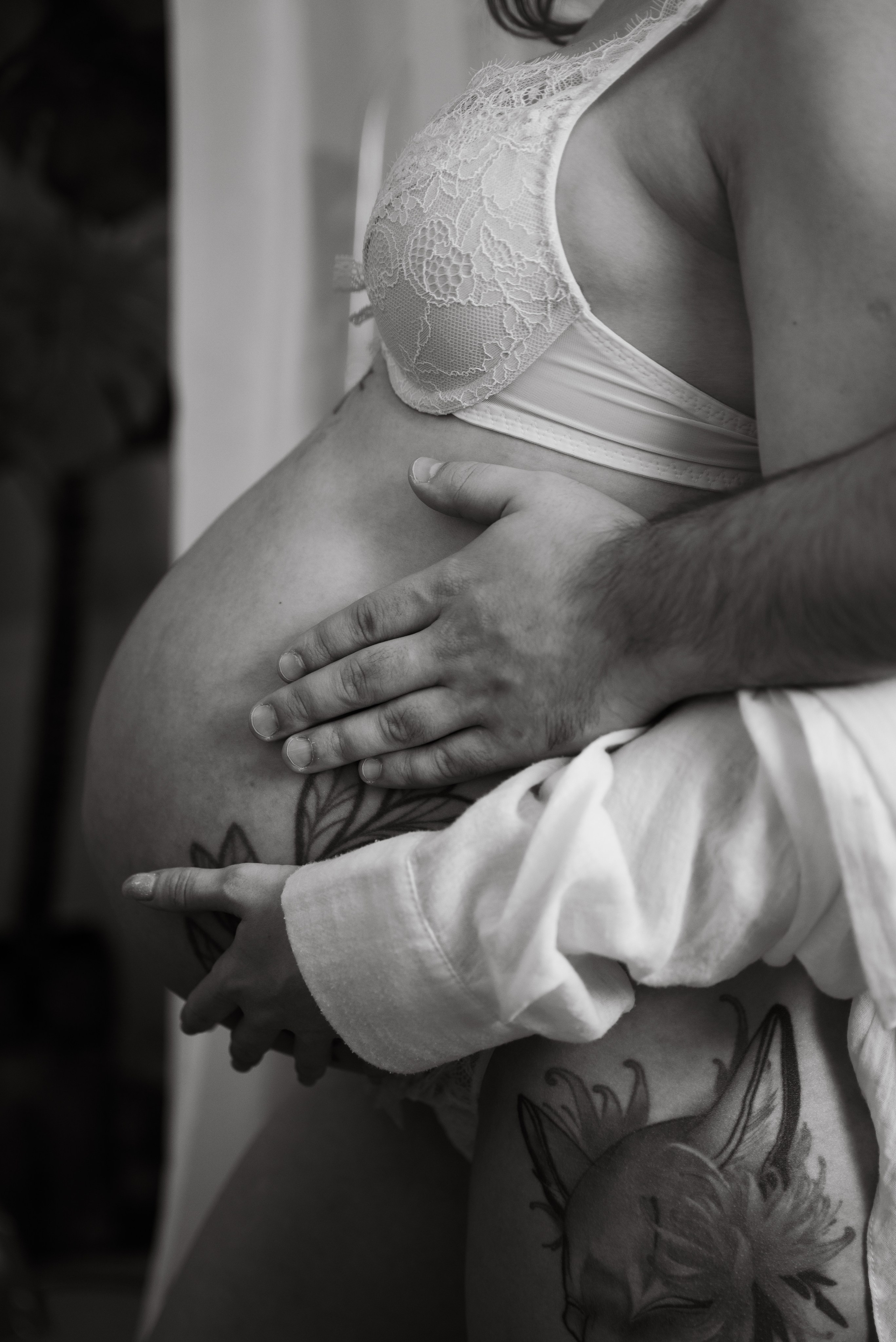 Беременность в студии Location. Фотограф Ксения Огородова портфолио