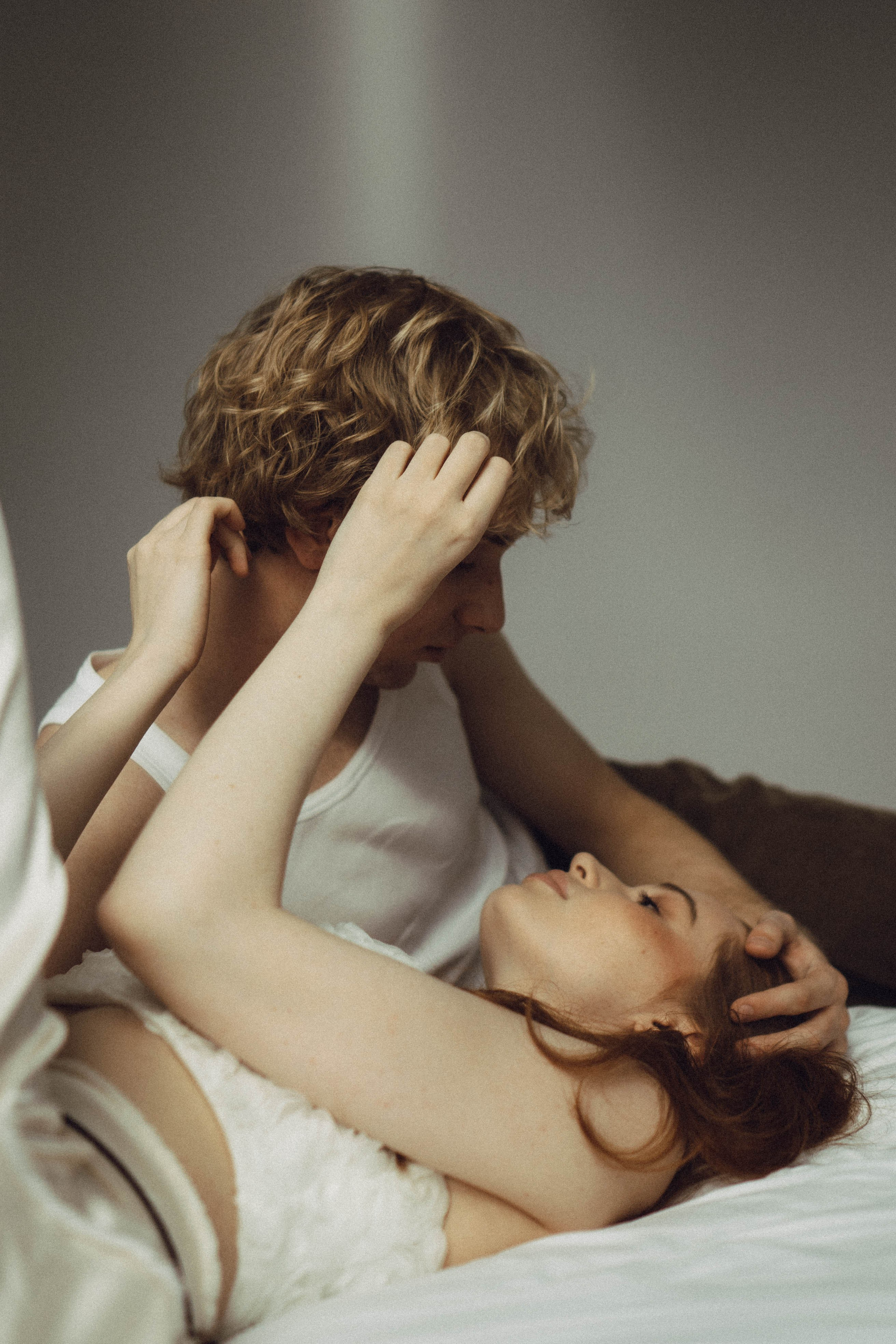 СВАДЕБНАЯ СЬЕМКА В ОТЕЛЕ. СБОРЫ ЖЕНИХА И НЕВЕСТЫ И ТАКЖЕ ТОР И ПОДГОТОВКА К ПРОГУЛКЕ. Профессиональный фотограф, Санкт-Петербург — Виктория Богомолова