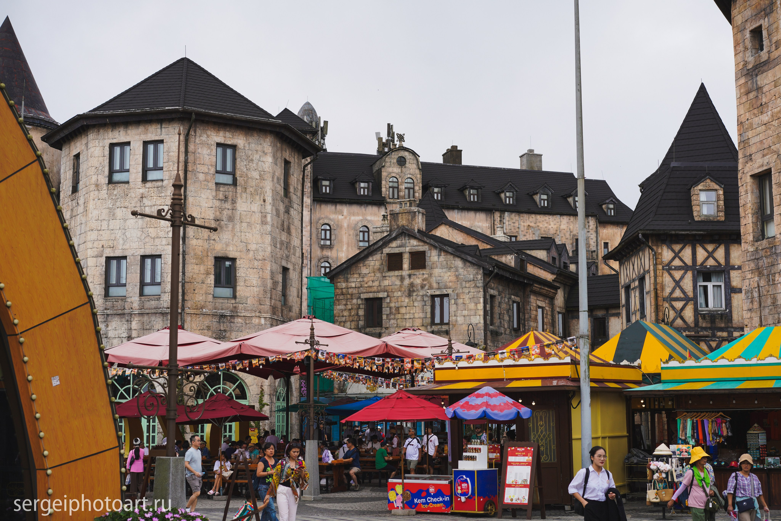 Ба На Хилс Руки Бога Золотой мост. Фотограф Сергей Кишкель Дананг Нячанг Фукуок