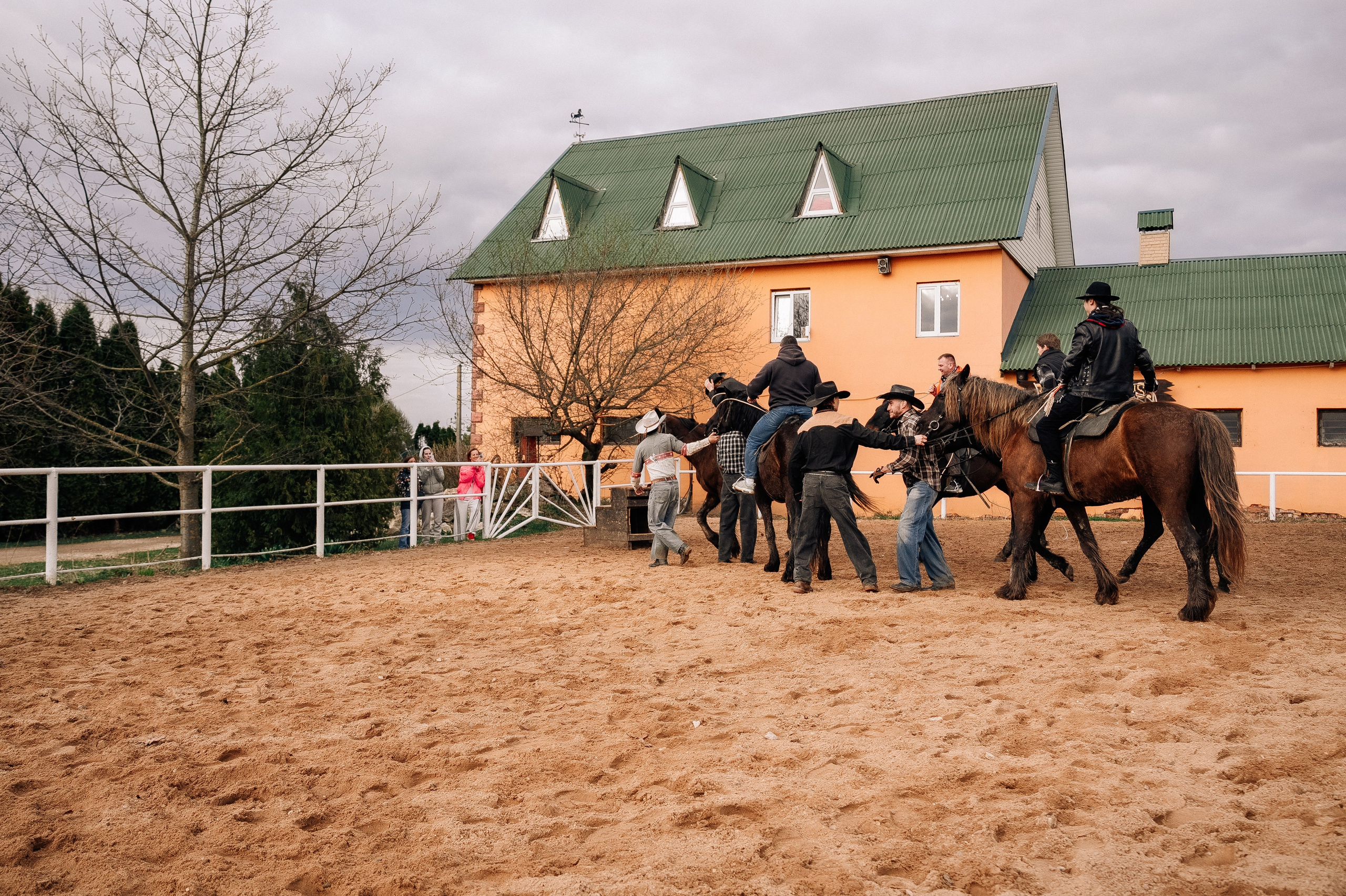 Фотосъемка мероприятия в ранчо Аванпост. Свадебный и семейный фотограф в Москве и МО Геннадий Туманцев