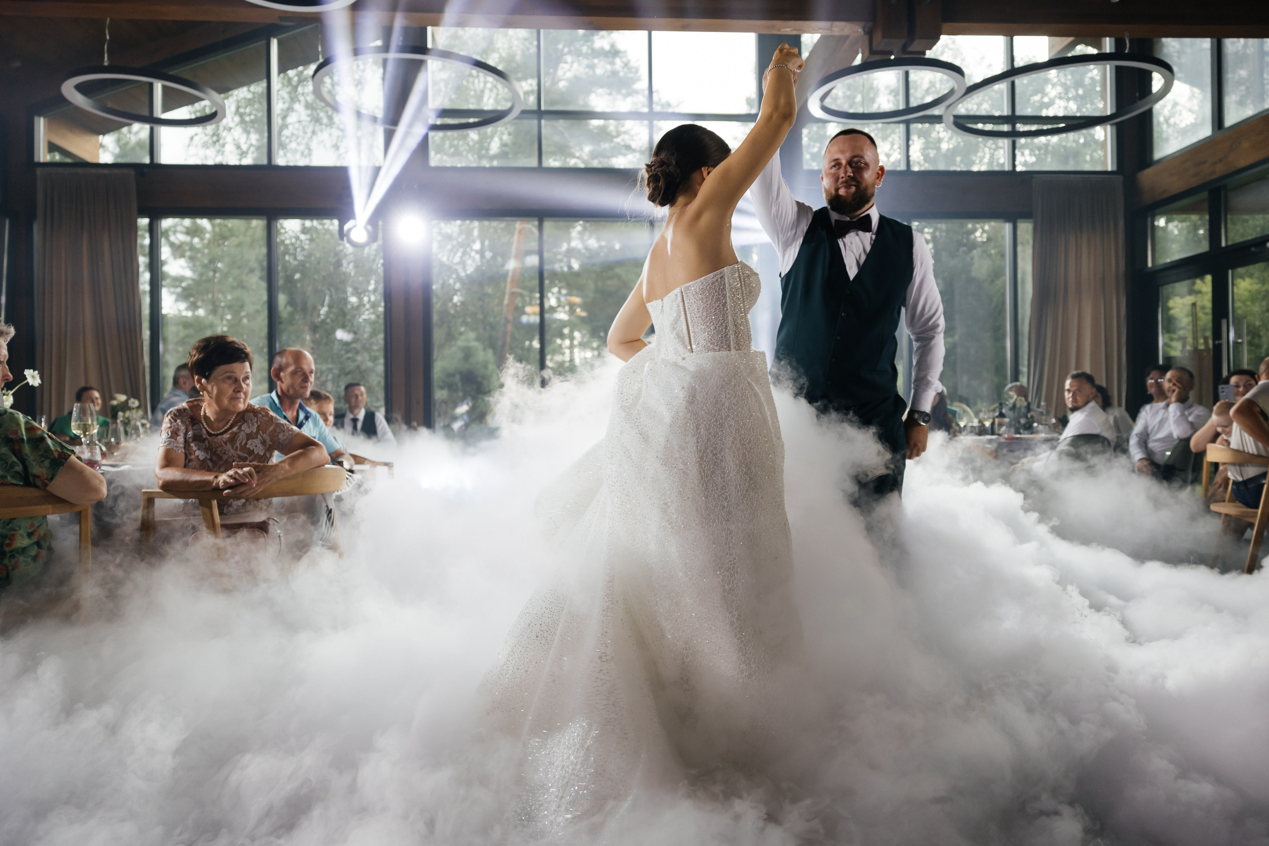 Свадебная история. Лесной Виладж. Свадебный и семейный фотограф Рассказова Виктория